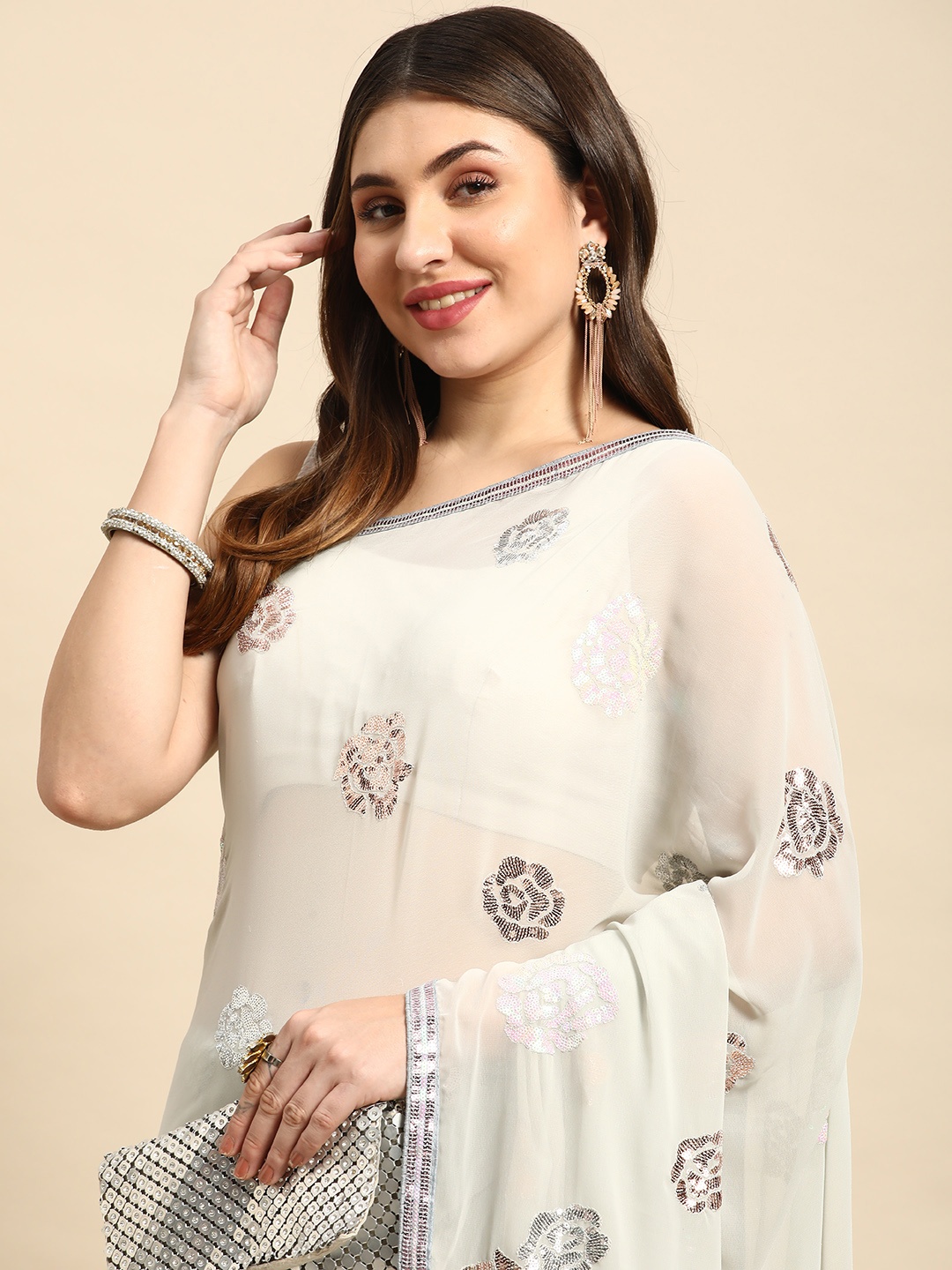 

VASTRANAND Floral Sequinned Poly Georgette Saree, Grey