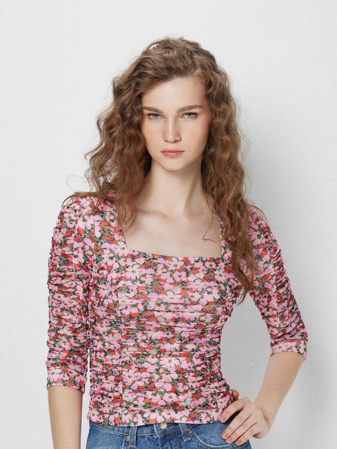 

COVER STORY Pink Floral Printed Square Neck Ruched Top