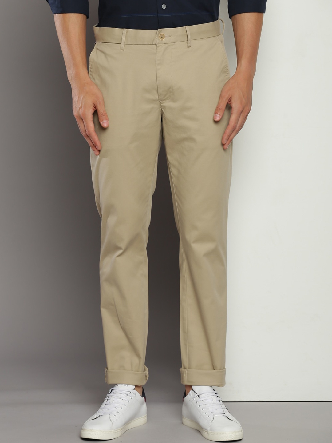 

Tommy Hilfiger Men Mid Rise Regular Fit Trousers, Khaki