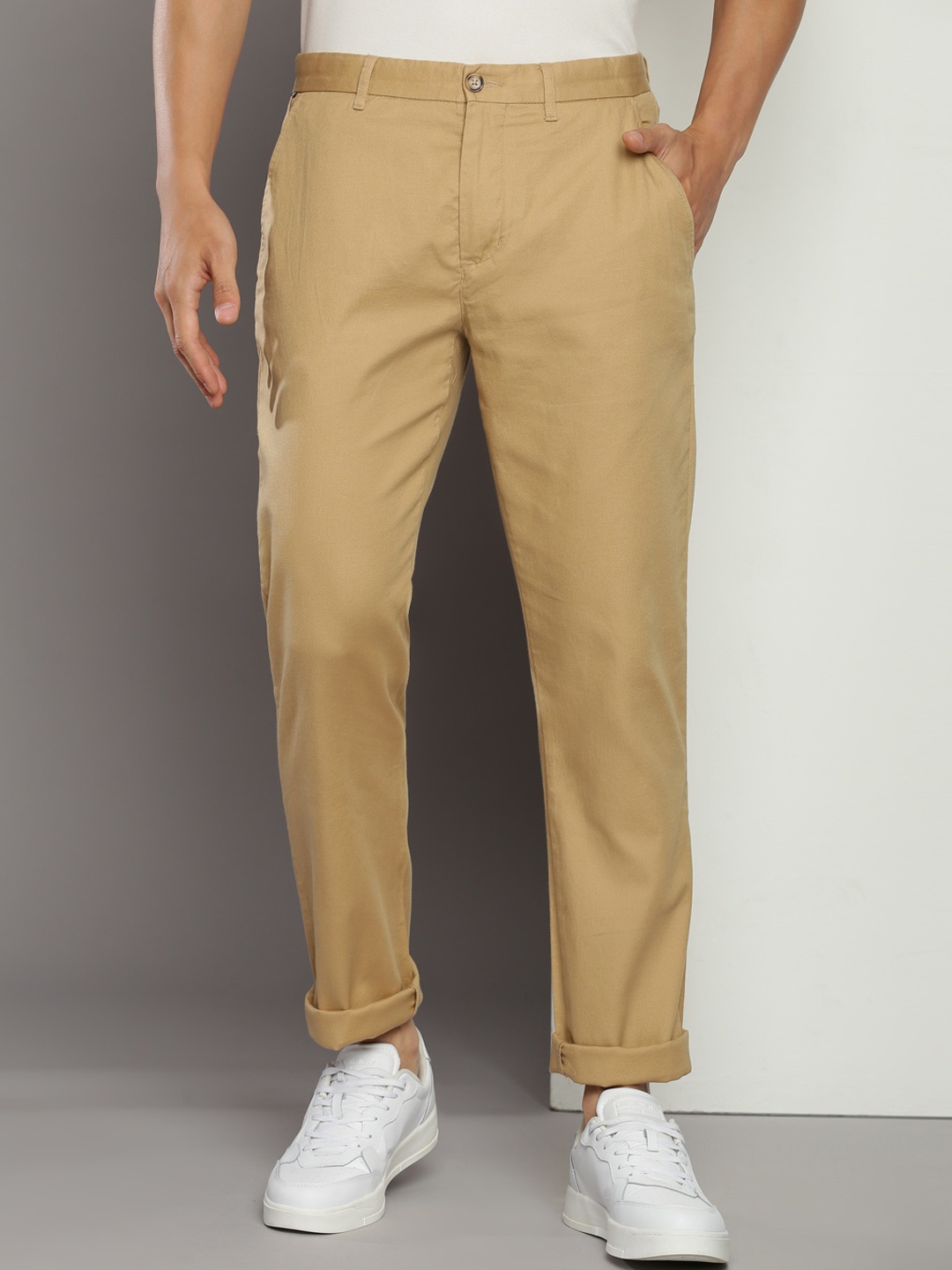 

Tommy Hilfiger Men Mid-Rise Plain Chinos Trousers, Khaki