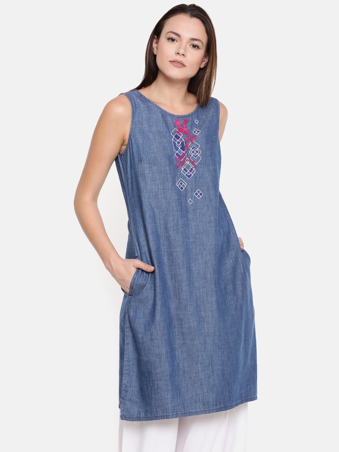 

AURELIA Women Blue Embroidered Chambray Straight Kurta