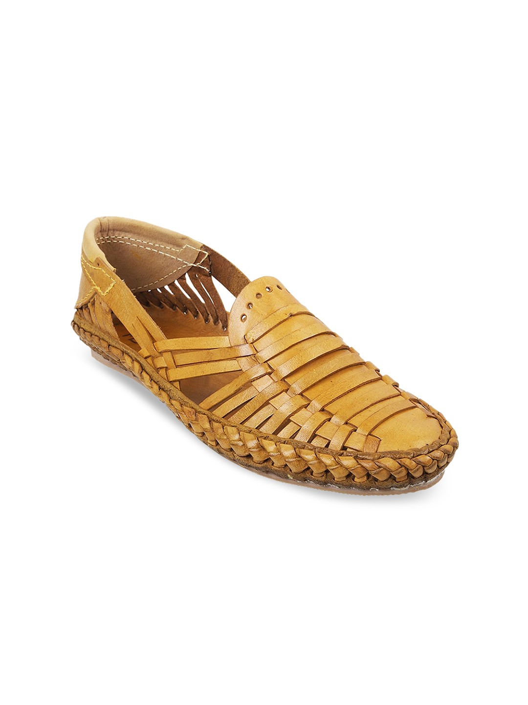 

Metro Round Toe Textured Mojaris, Beige