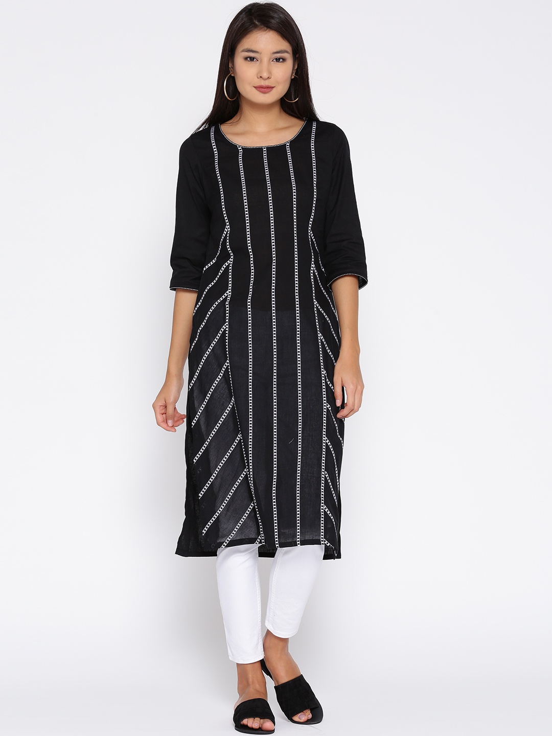 

AURELIA Women Black Striped Straight Kurta