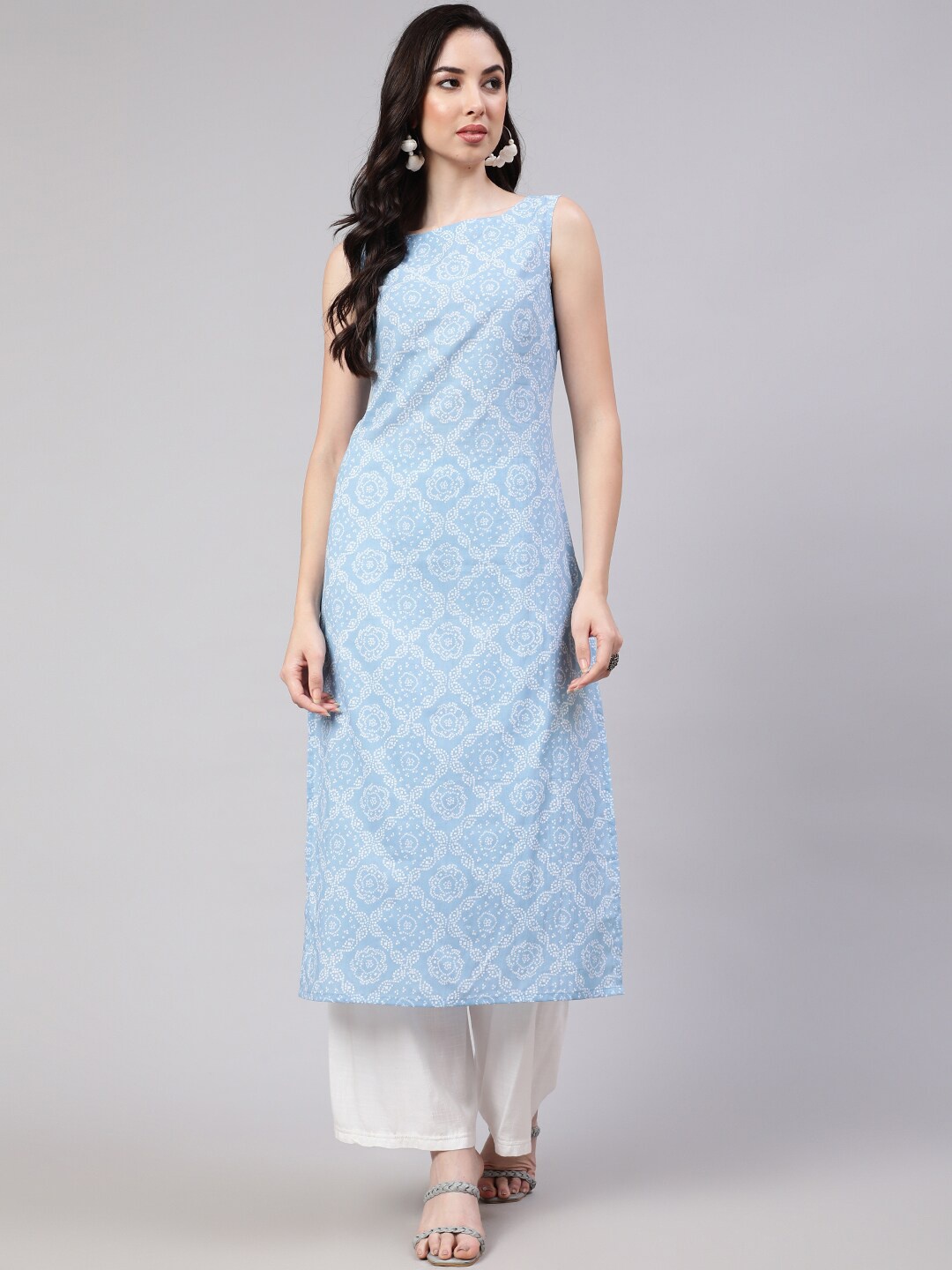 

Nayo Bandhani Printed Boat Neck Sleeveless Pure Cotton Straight Kurta, Blue