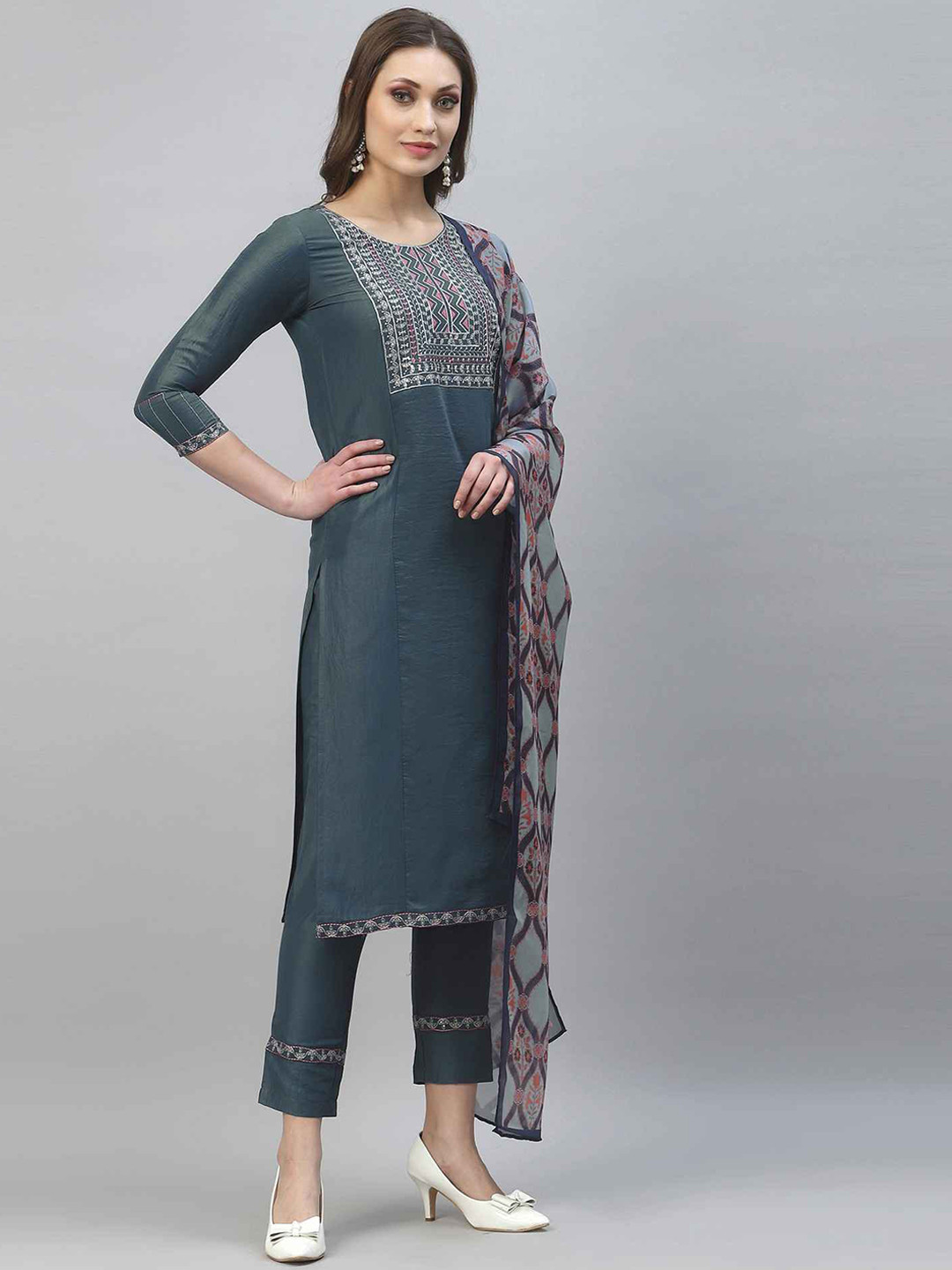 

Happy Design Ethnic Motifs Yoke Design Thread Work Sequinned Kurta with Trousers & Dupatta, Grey
