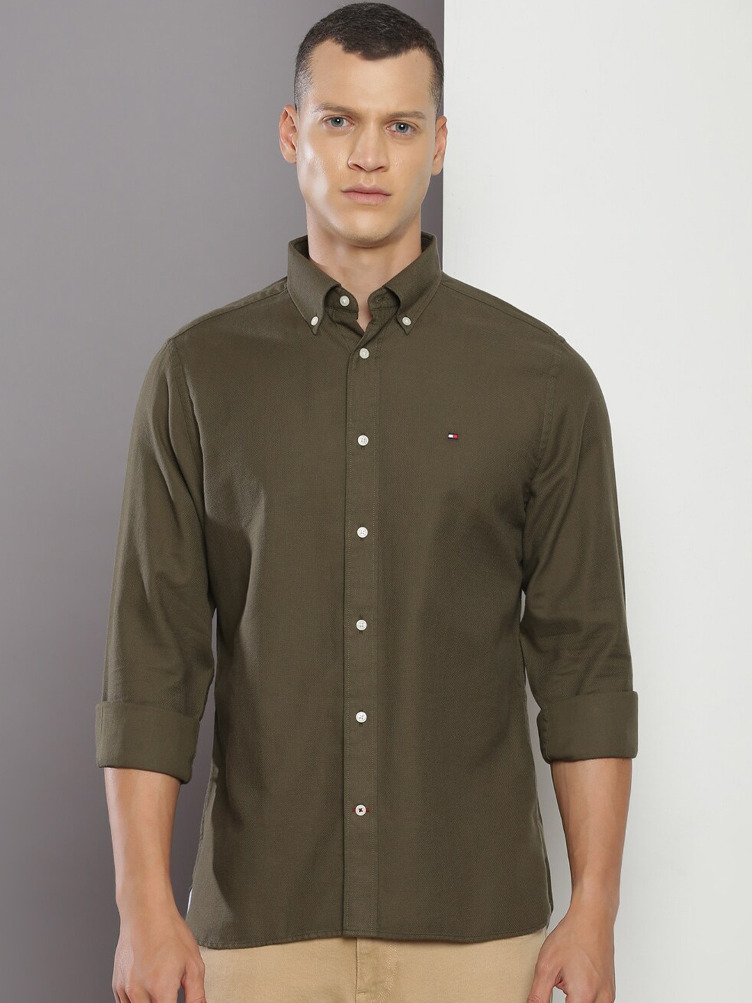 

Tommy Hilfiger Button-Down Collar Long Sleeves Regular Fit Casual Cotton Shirt, Olive