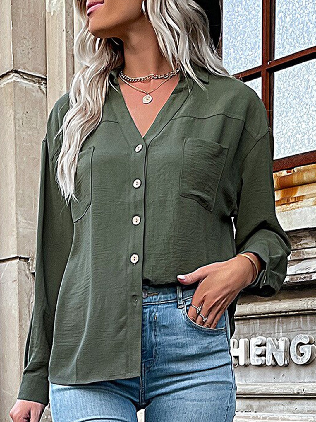 

StyleCast Green Cuffed Sleeve Shirt Style Top