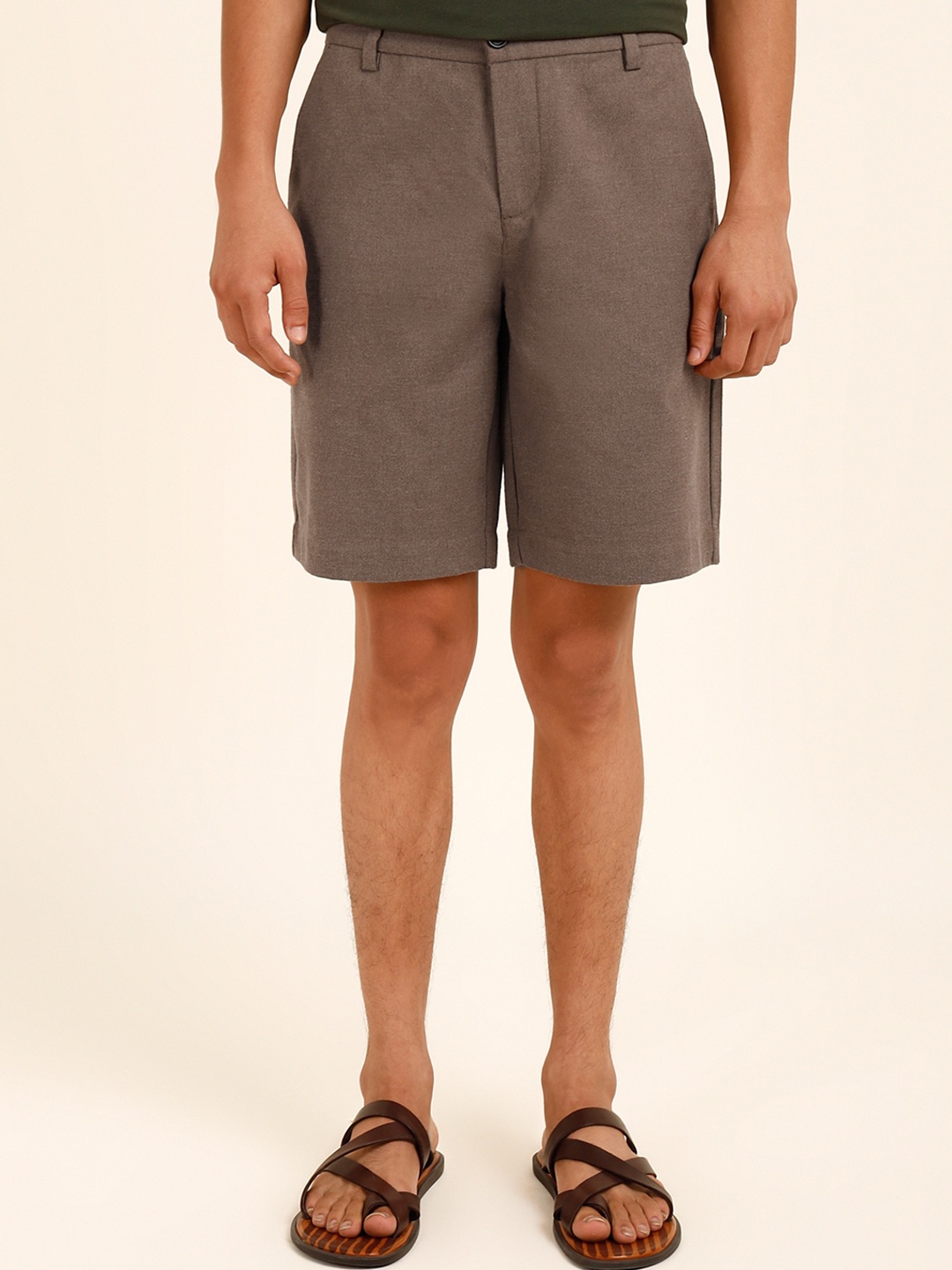 

Andamen Men Mid-Rise Regular Shorts, Brown