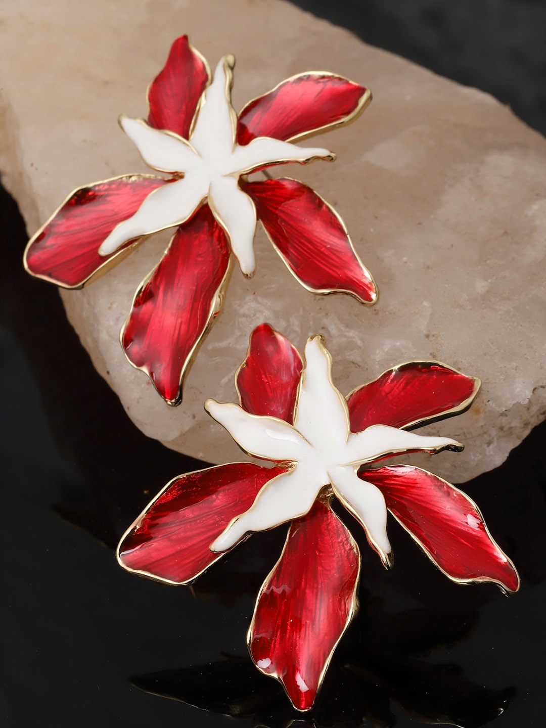 

AVANT-GARDE PARIS Gold-Plated Floral Enamelled Studs Earrings, Red