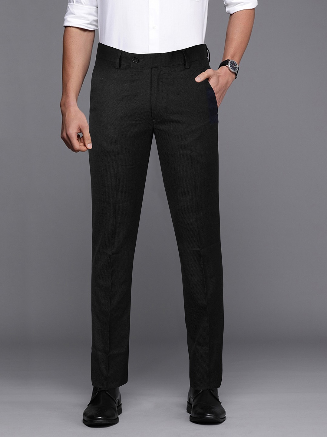 

Jb Just BLACK Men Urban Slim Slim Fit Cotton Regular Trousers