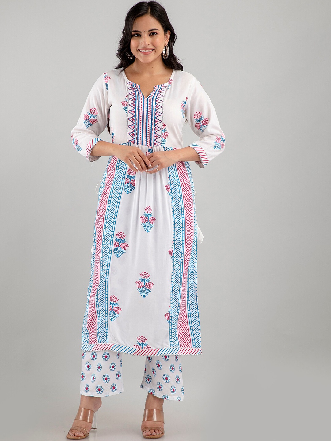 

Fusion Threads Floral Printed Regular Straight Kurta with Trousers, White