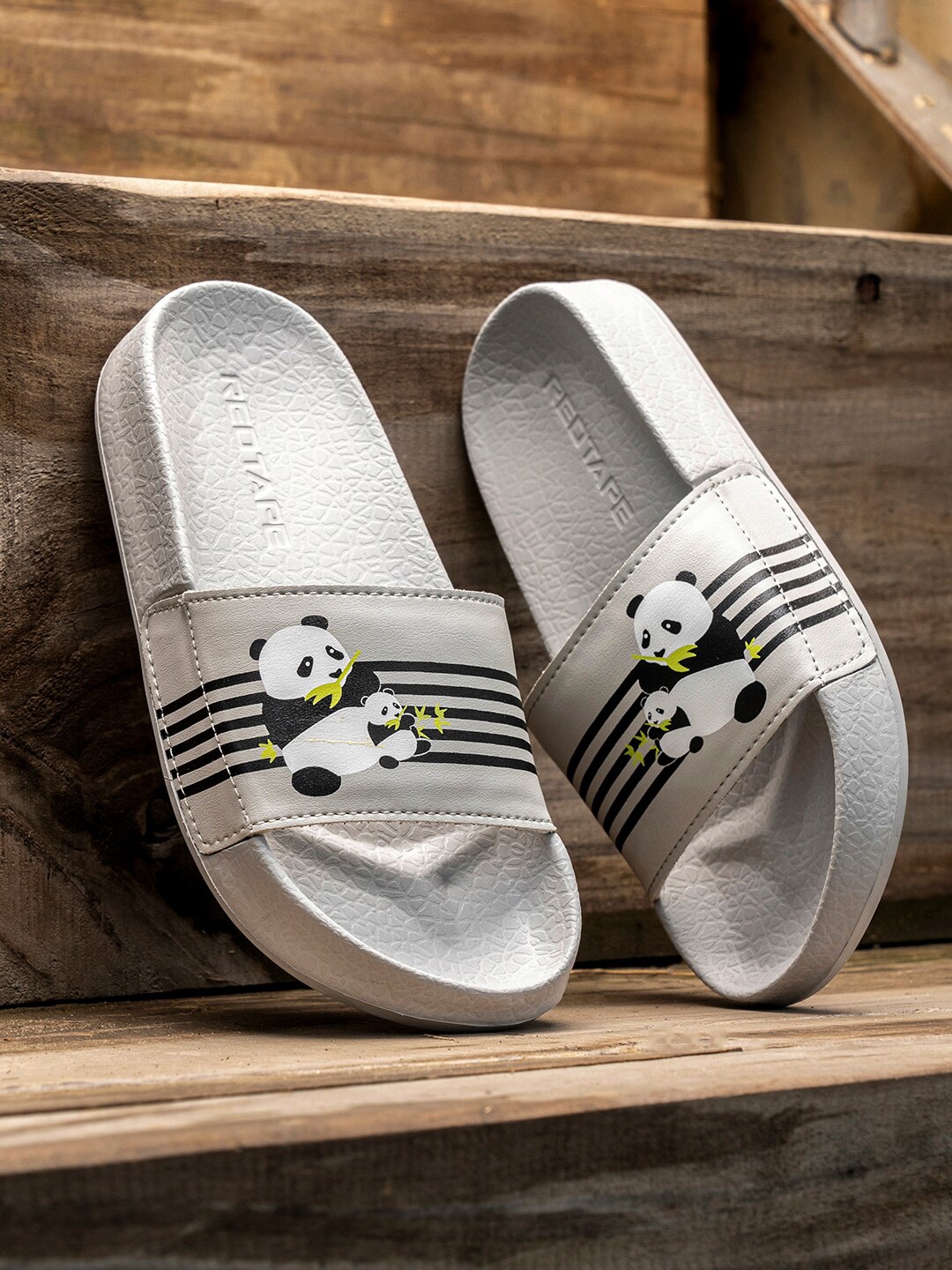 

Red Tape Kids Printed Sliders, Grey