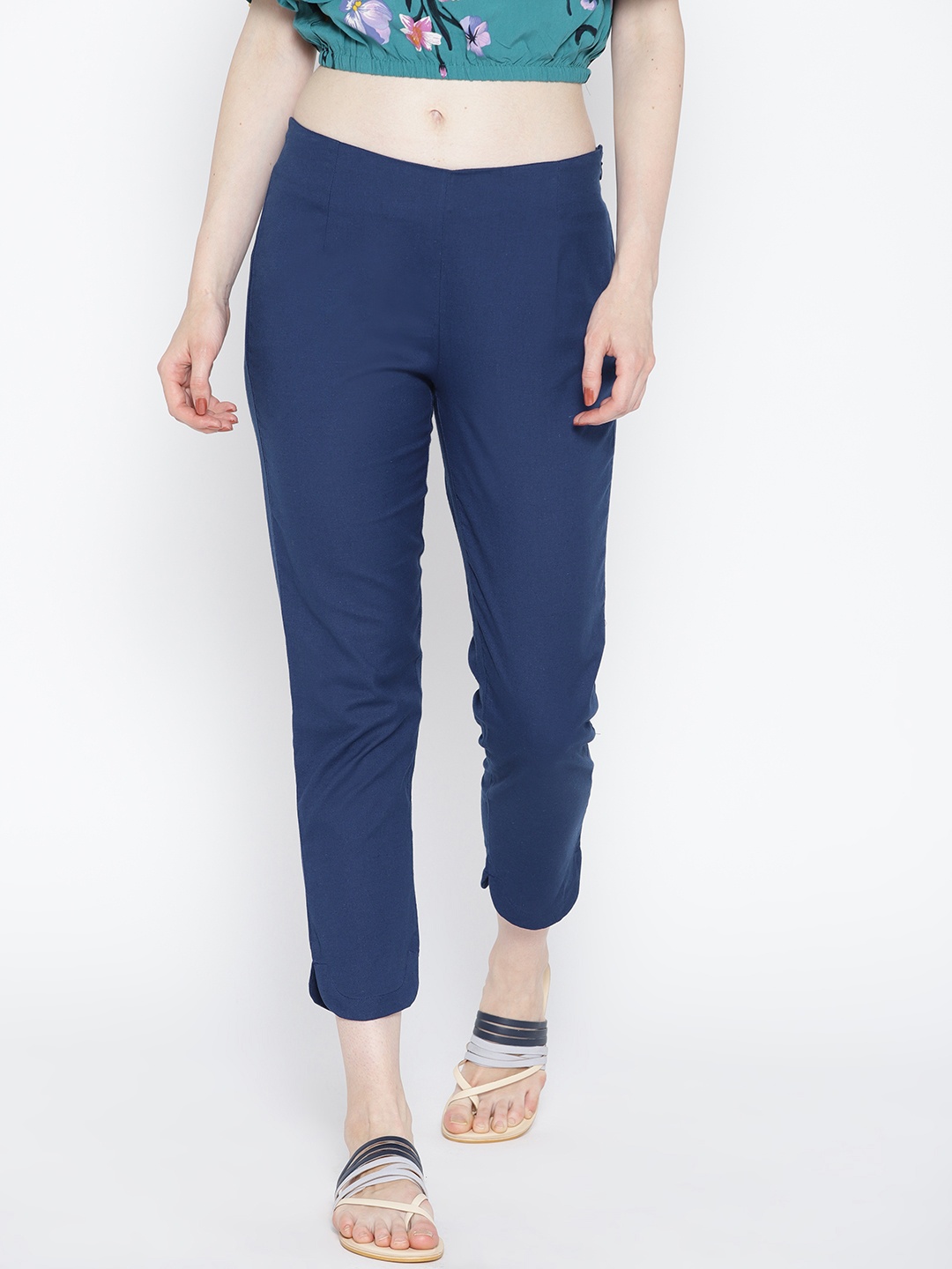 

AURELIA Women Blue Regular Fit Solid Cropped Trousers