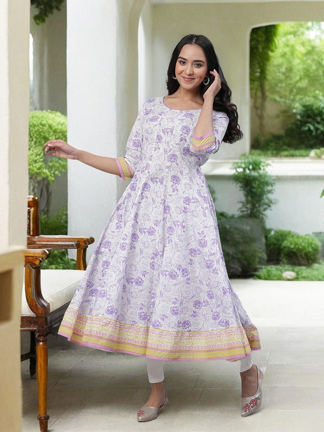 

AURELIA Floral Printed Pure Cotton Anarkali Kurta, White