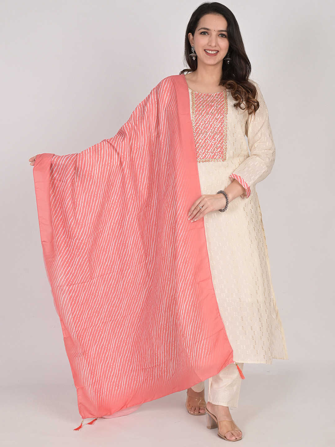 

Girly Girls Floral Embellished Beads & Stones Kurta with Pyjamas & Dupatta, Peach