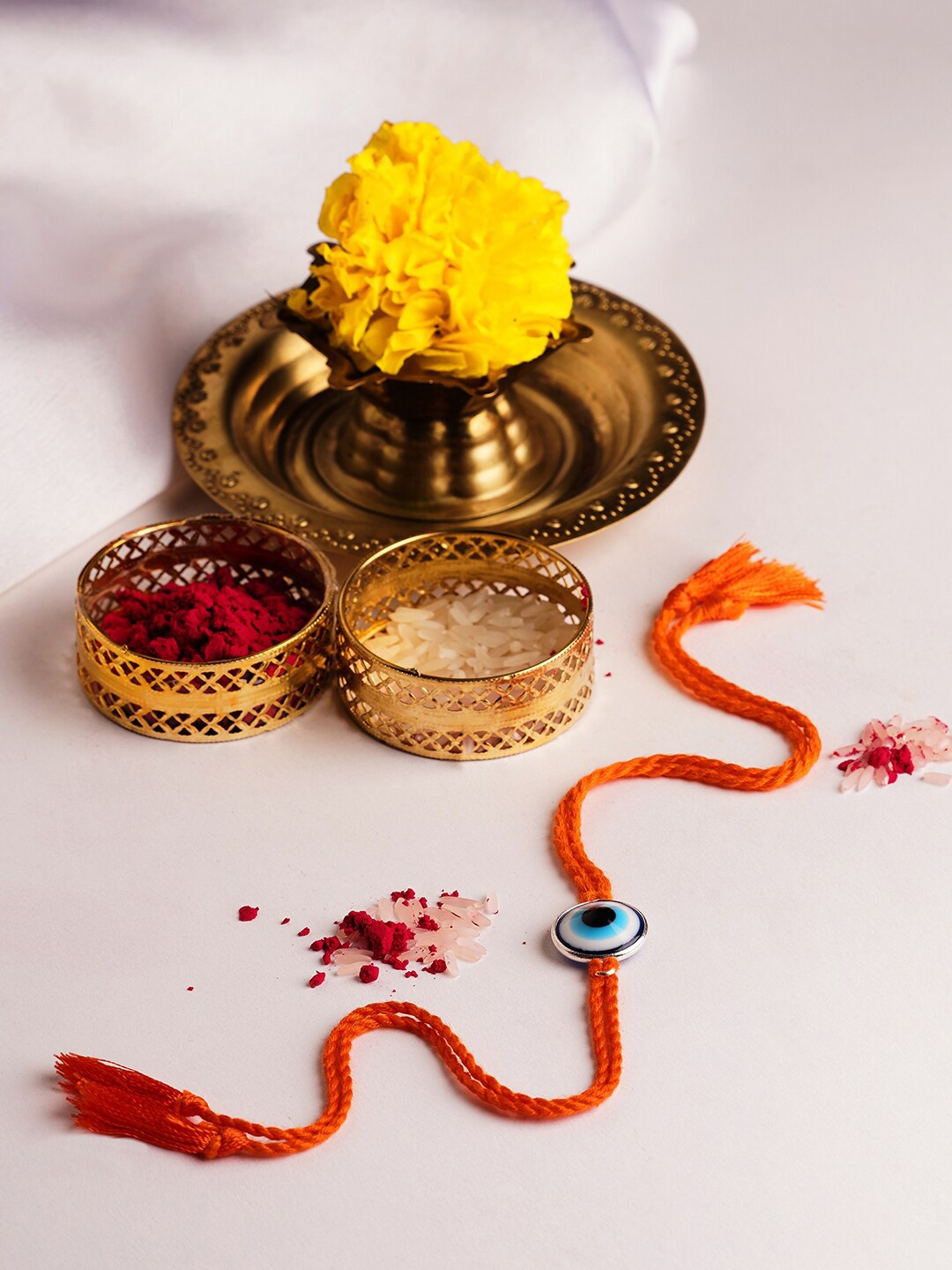 

ahilya 92.5 Sterling Silver Nazariya Thread Rakhi
