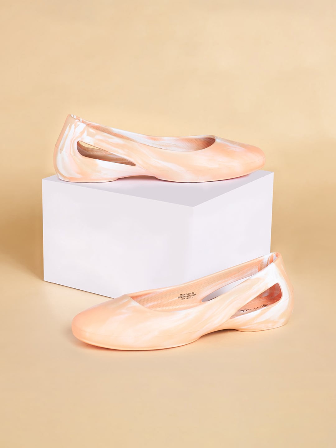 

Forever Glam by Pantaloons Printed Round Toe Ballerinas, Pink