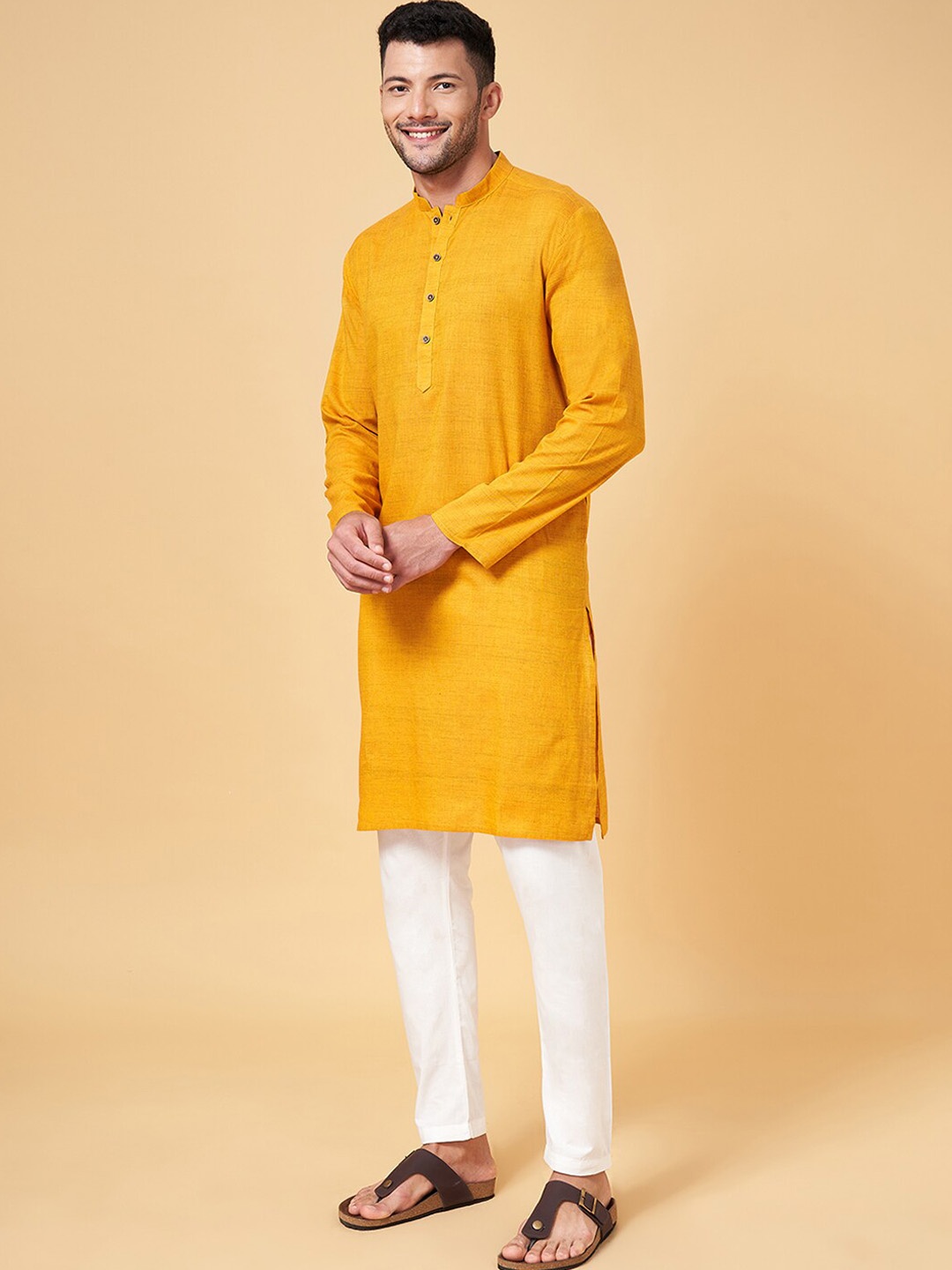 

indus route by Pantaloons Mandarin Collar Long Sleeves Straight Kurta, Mustard