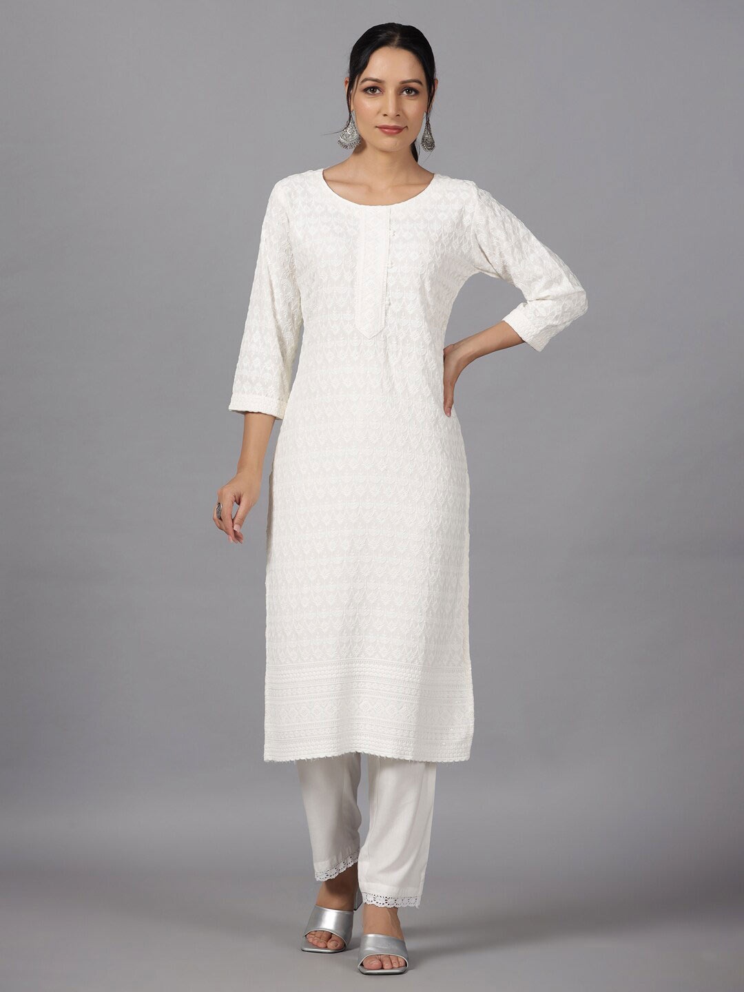 

Amchoor Ethnic Motif Embroidered Straigth Kurta, Off white