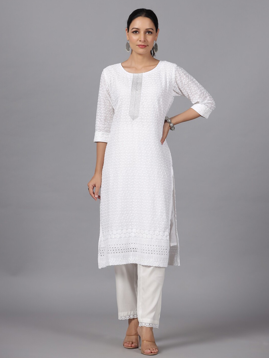 

Amchoor Floral Embroidered Kurta, White