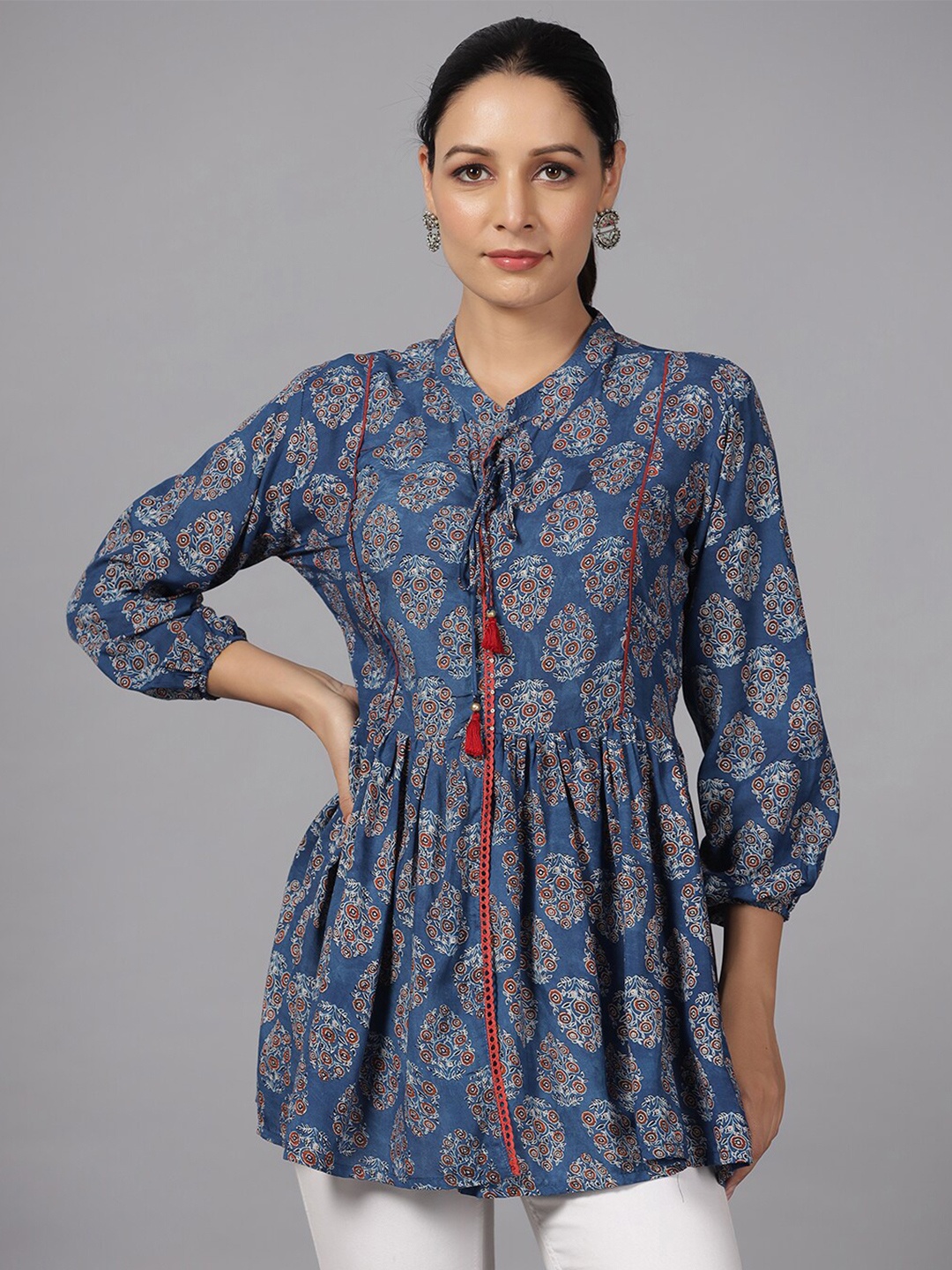 

Amchoor Floral Printed Tie-Up Neck Pure Cotton Kurti, Blue