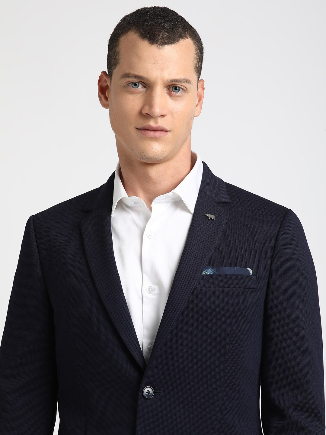 

THE BEAR HOUSE Tailored Fit Single Breasted Formal Blazer, Blue