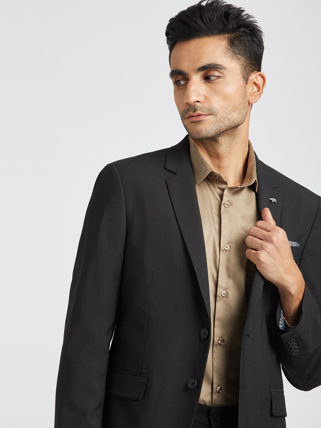 

THE BEAR HOUSE Tailored Fit Single Breasted Formal Blazer, Black