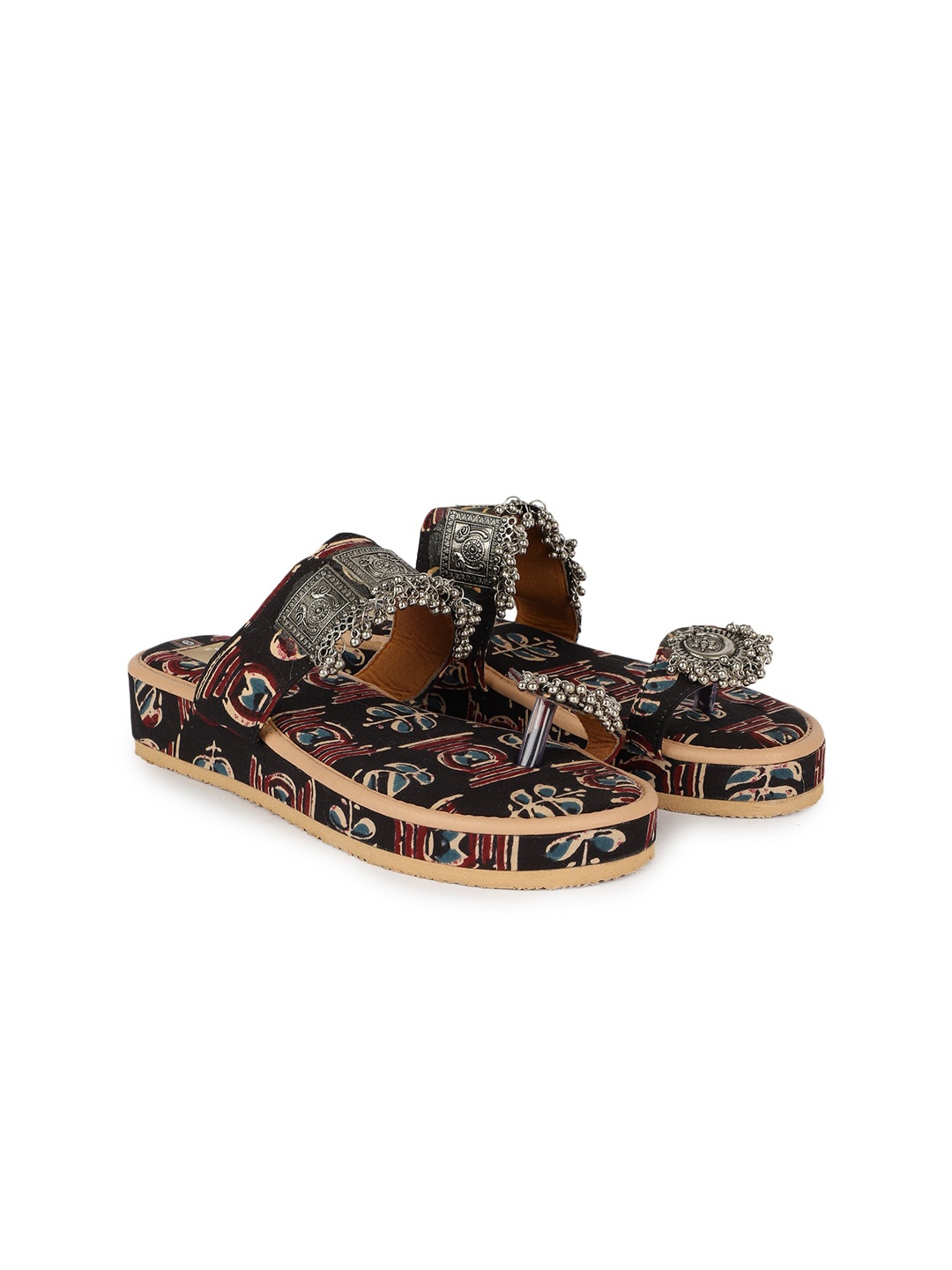 

The Desi Dulhan Ethnic Embellished Printed One Toe Flatform Heels, Black