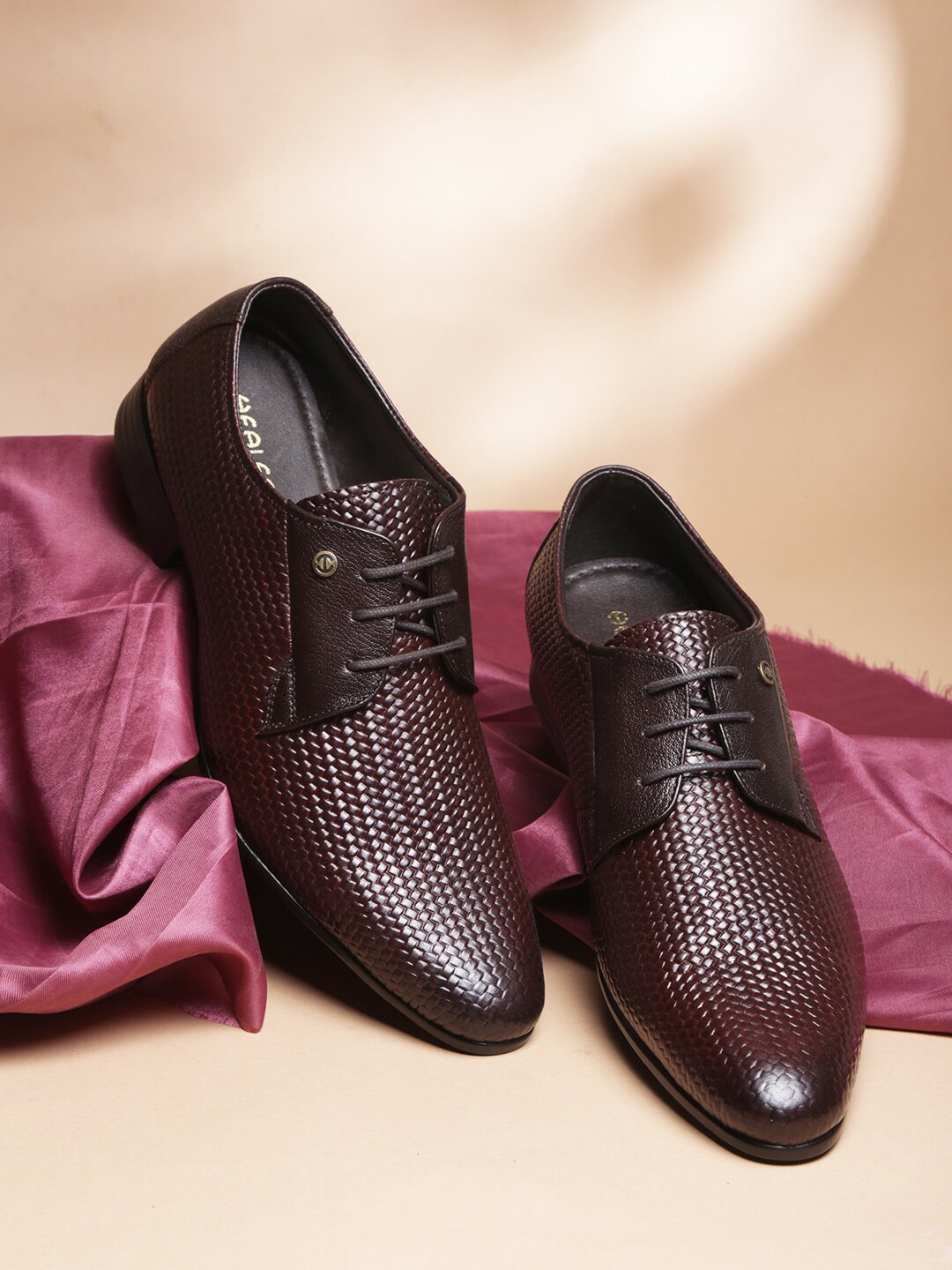 

Liberty Men Textured Leather Formal Derbys, Coffee brown
