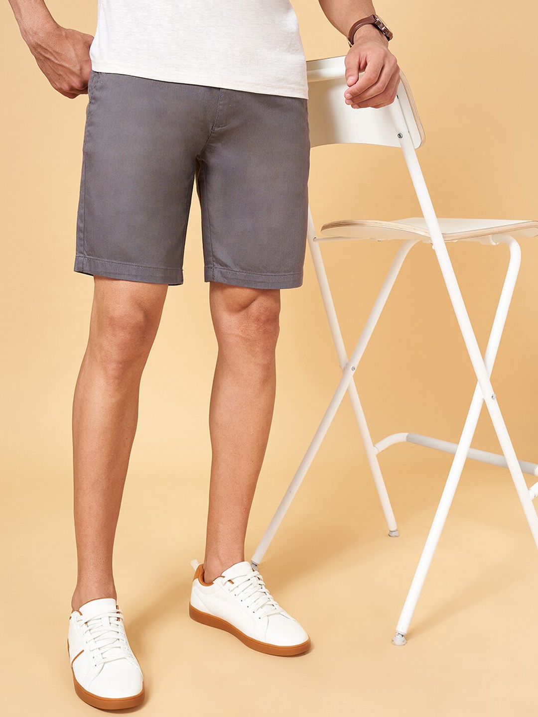 

BYFORD by Pantaloons Men Mid-Rise Slim Fit Regular Shorts, Charcoal