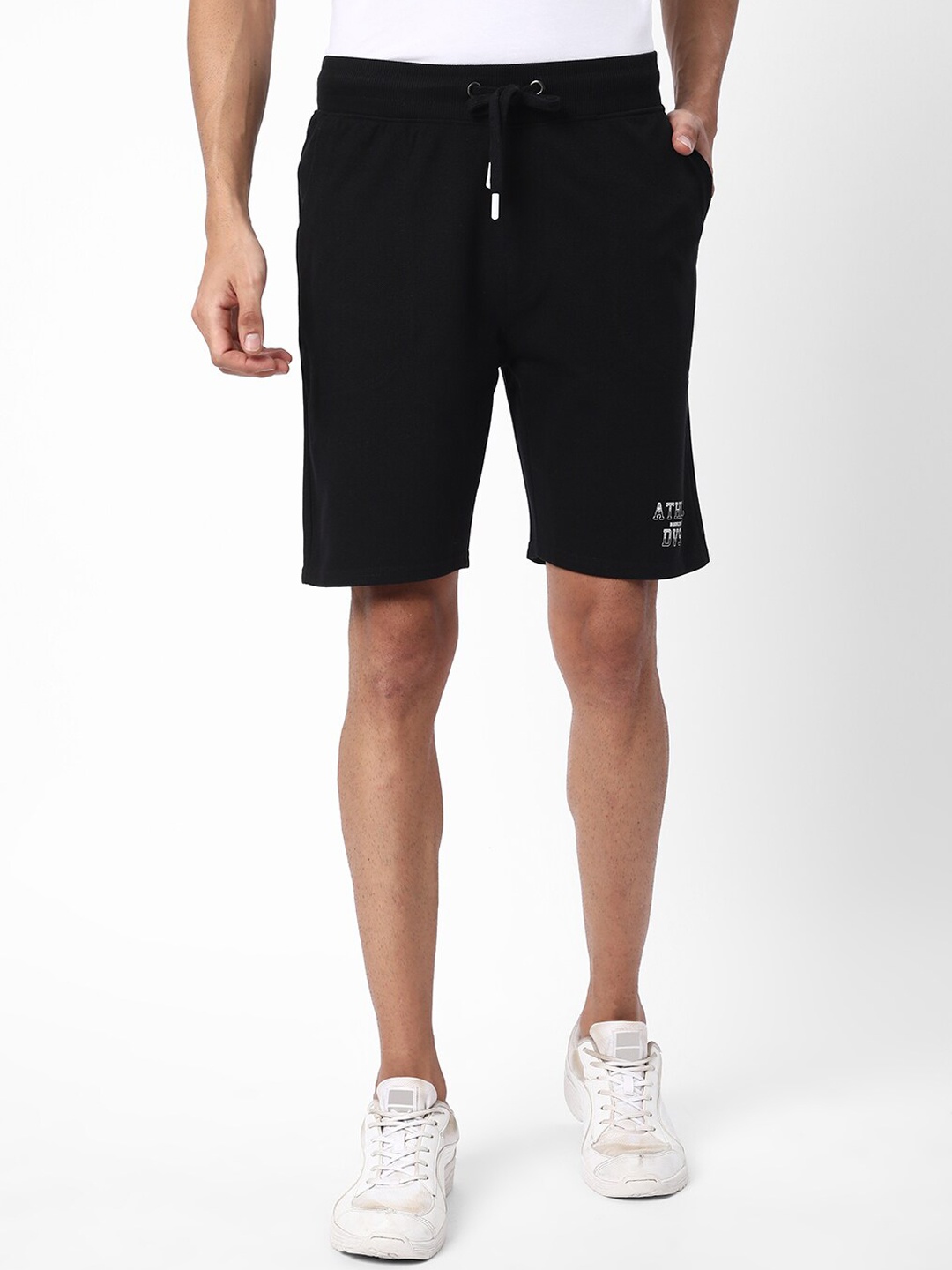 

R&B Men Mid-Rise Sports Shorts, Black