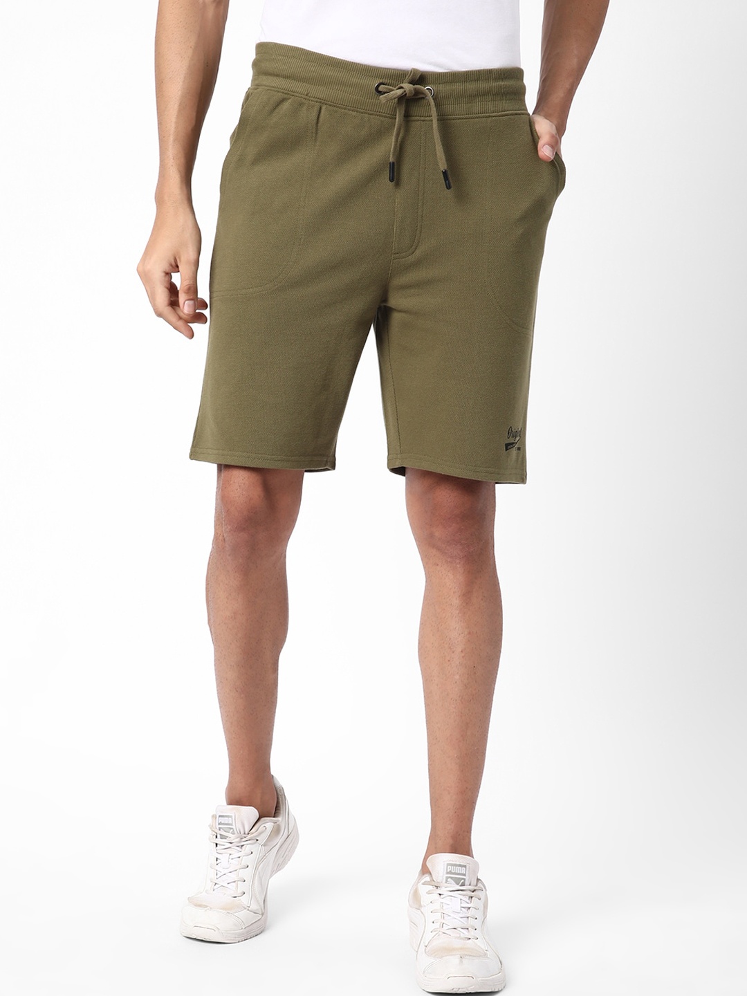 

R&B Men Mid-Rise Cotton Shorts, Olive