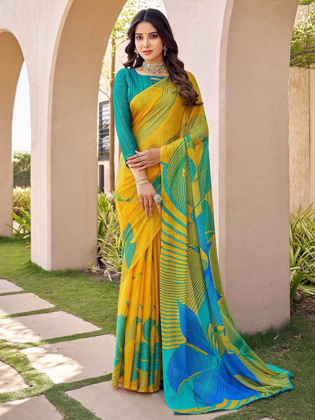 

Anouk Abstract Printed Pure Chiffon Dabu Saree, Yellow