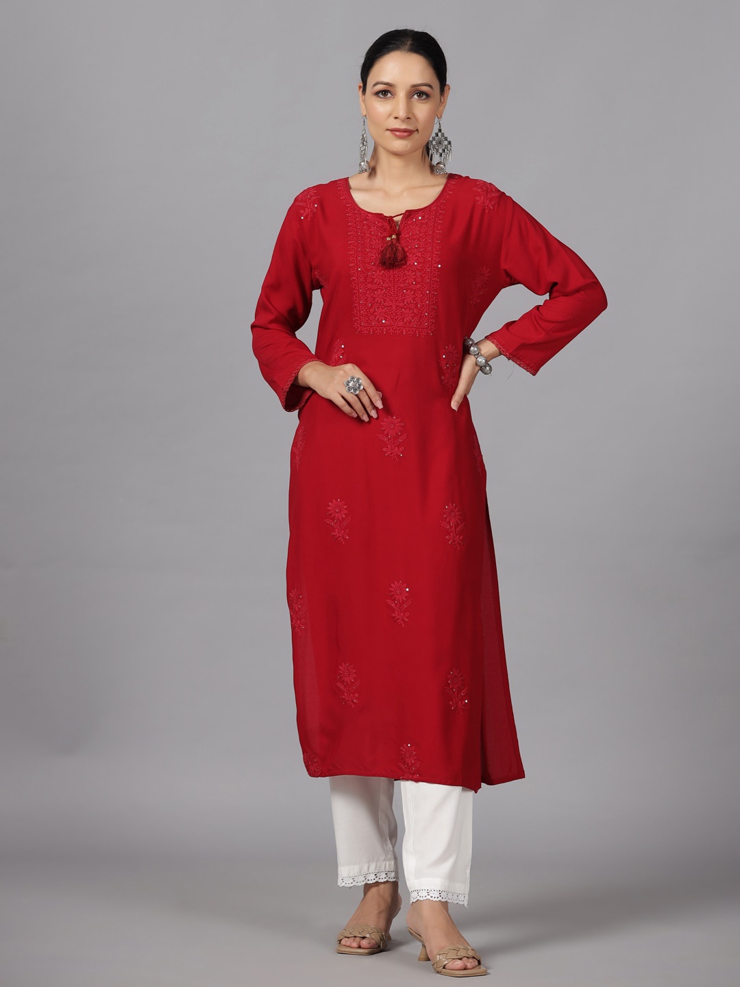 

Amchoor Ethnic Motifs Embroidered Kurta, Maroon