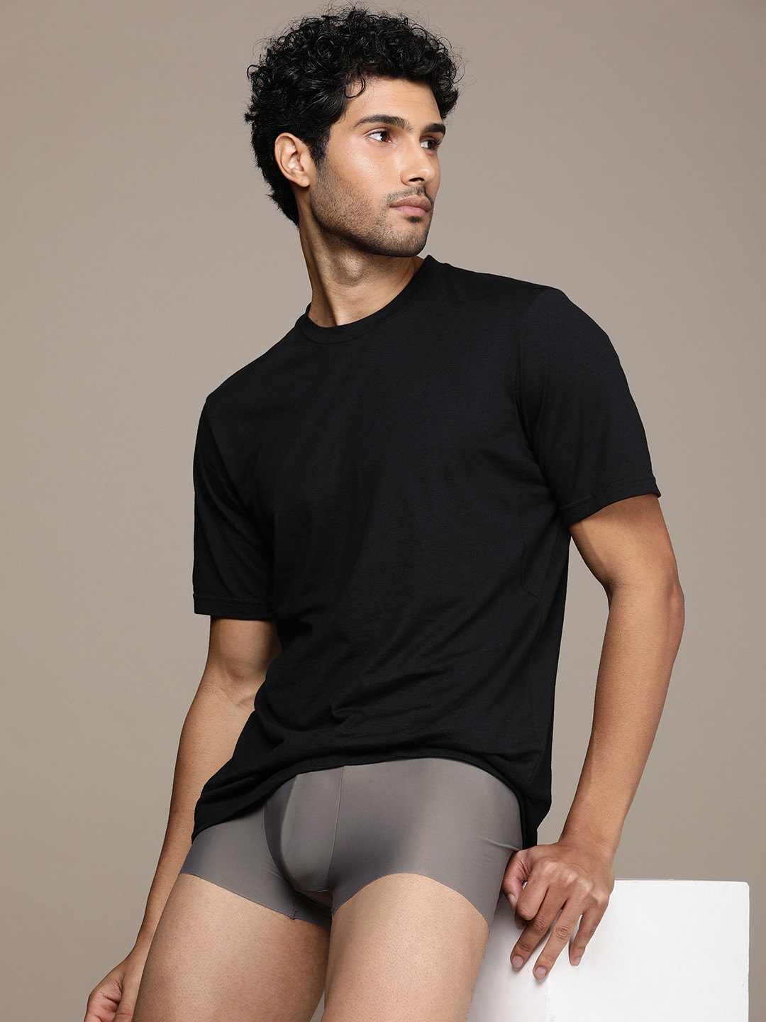 

Calvin Klein Underwear Men Low-Rise Solid Trunk NB36345GS, Grey
