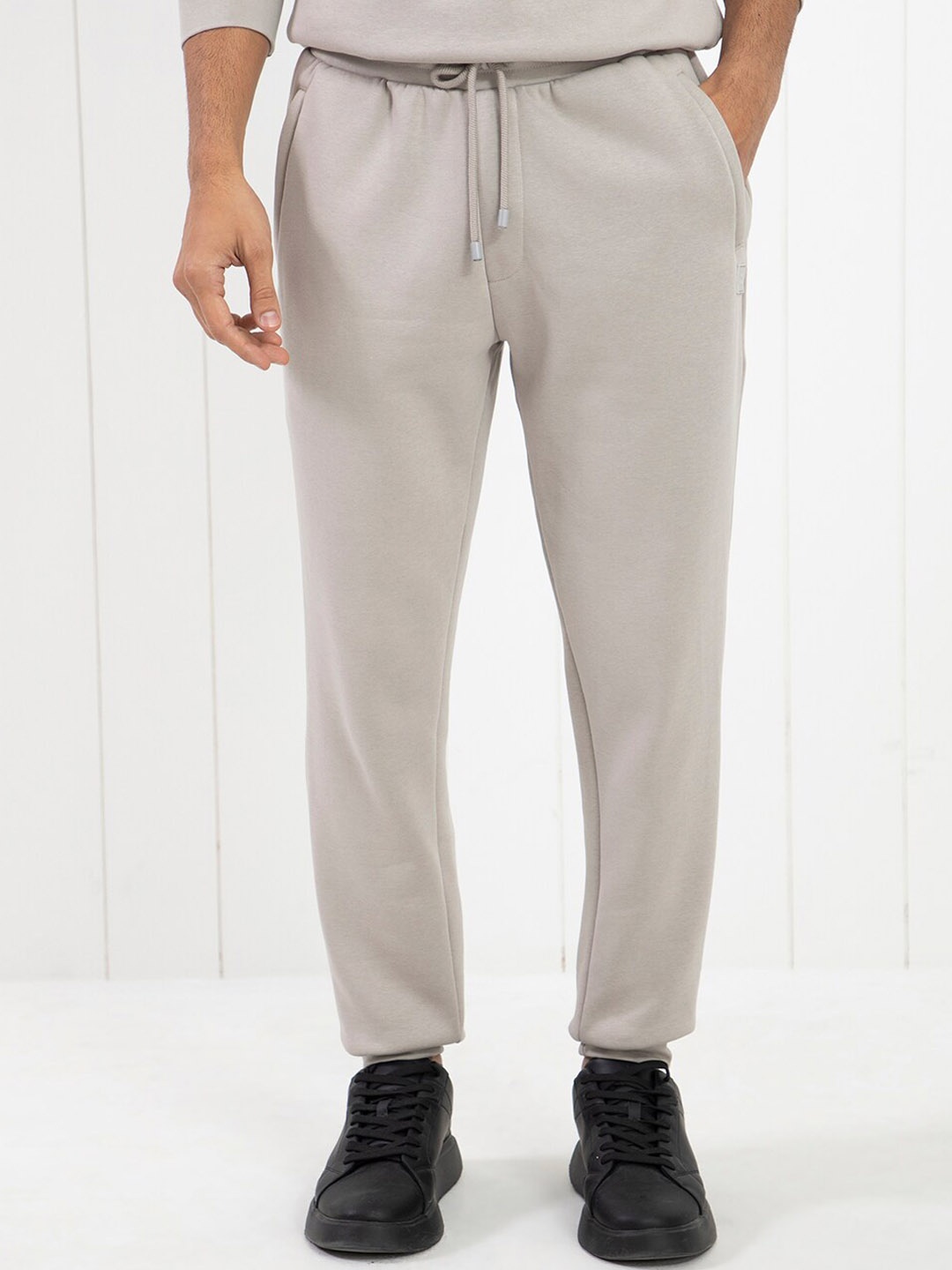 

RARE RABBIT Men Holt Regular Fit Cotton jogger, Grey