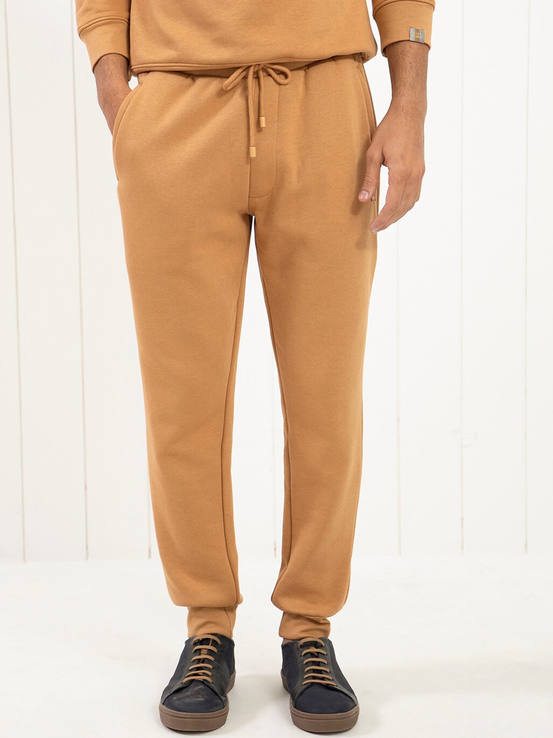 

RARE RABBIT Men Brighton Regular Fit Cotton Joggers Track Pant, Mustard