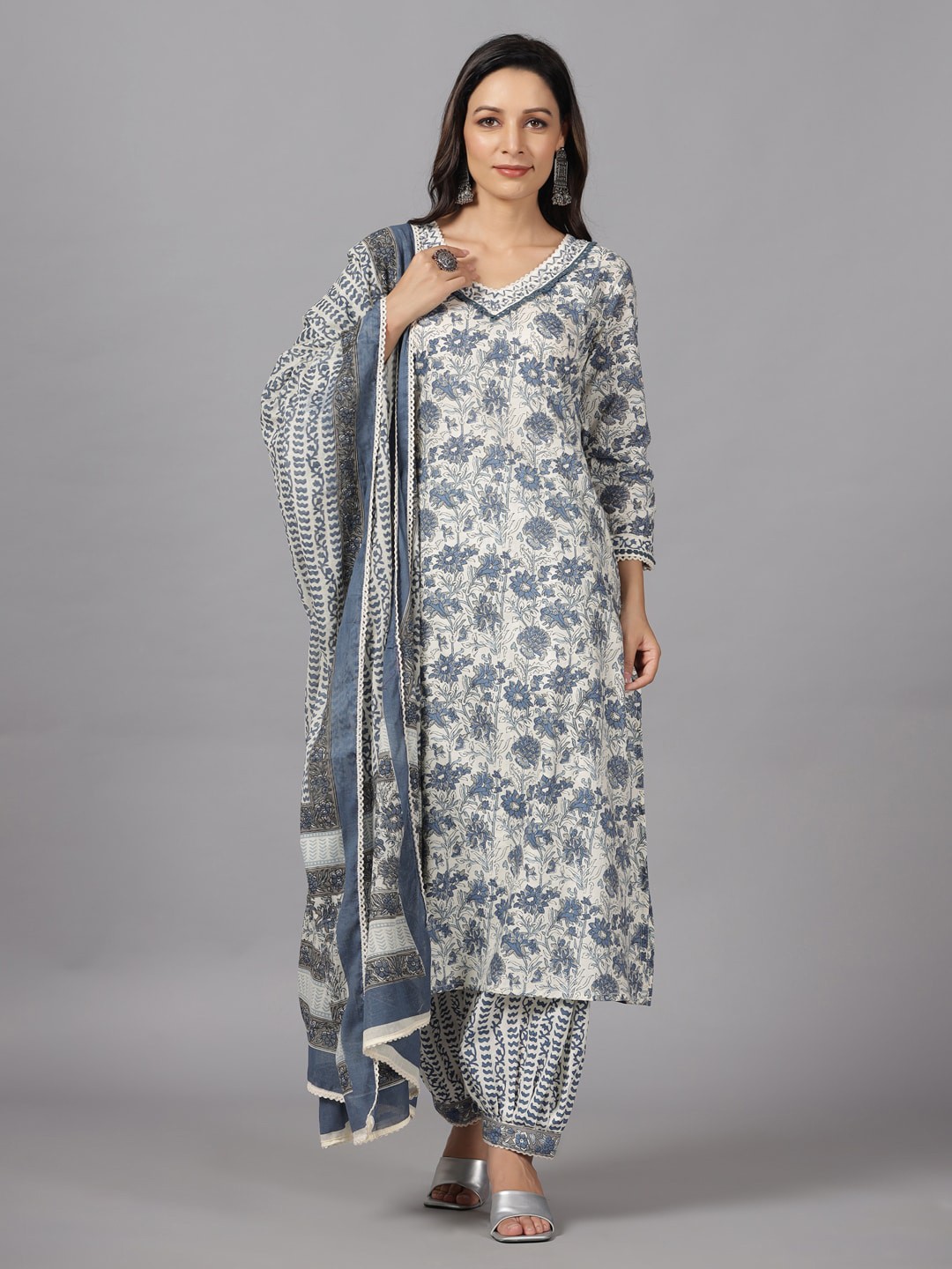 

Amchoor Floral Printed V-Neck Straight Kurta With Patiala & Dupatta, White