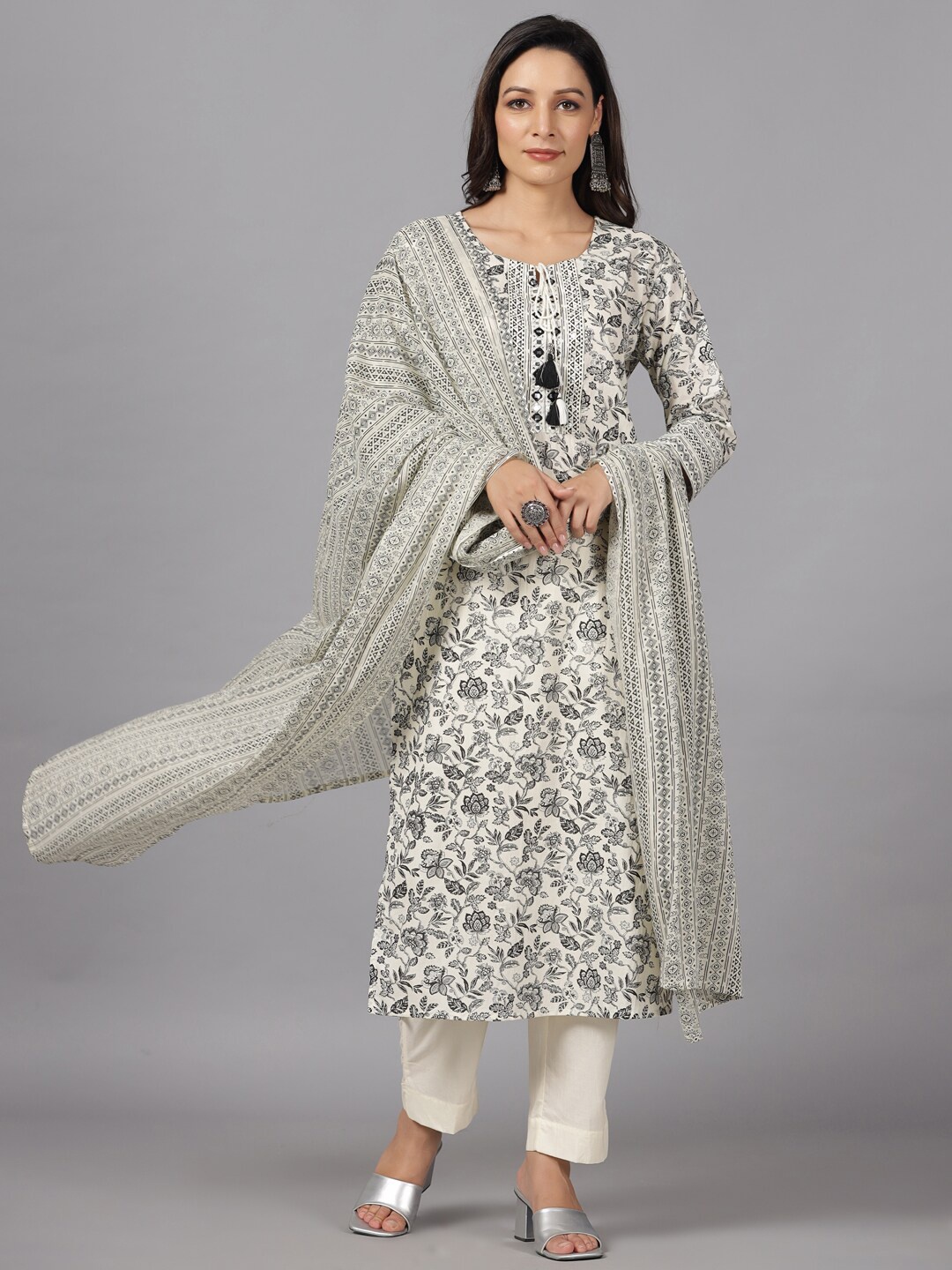 

Amchoor Floral Printed Tie-Up Neck Mirror Work Detailed Pure Cotton Kurta Sets, Cream