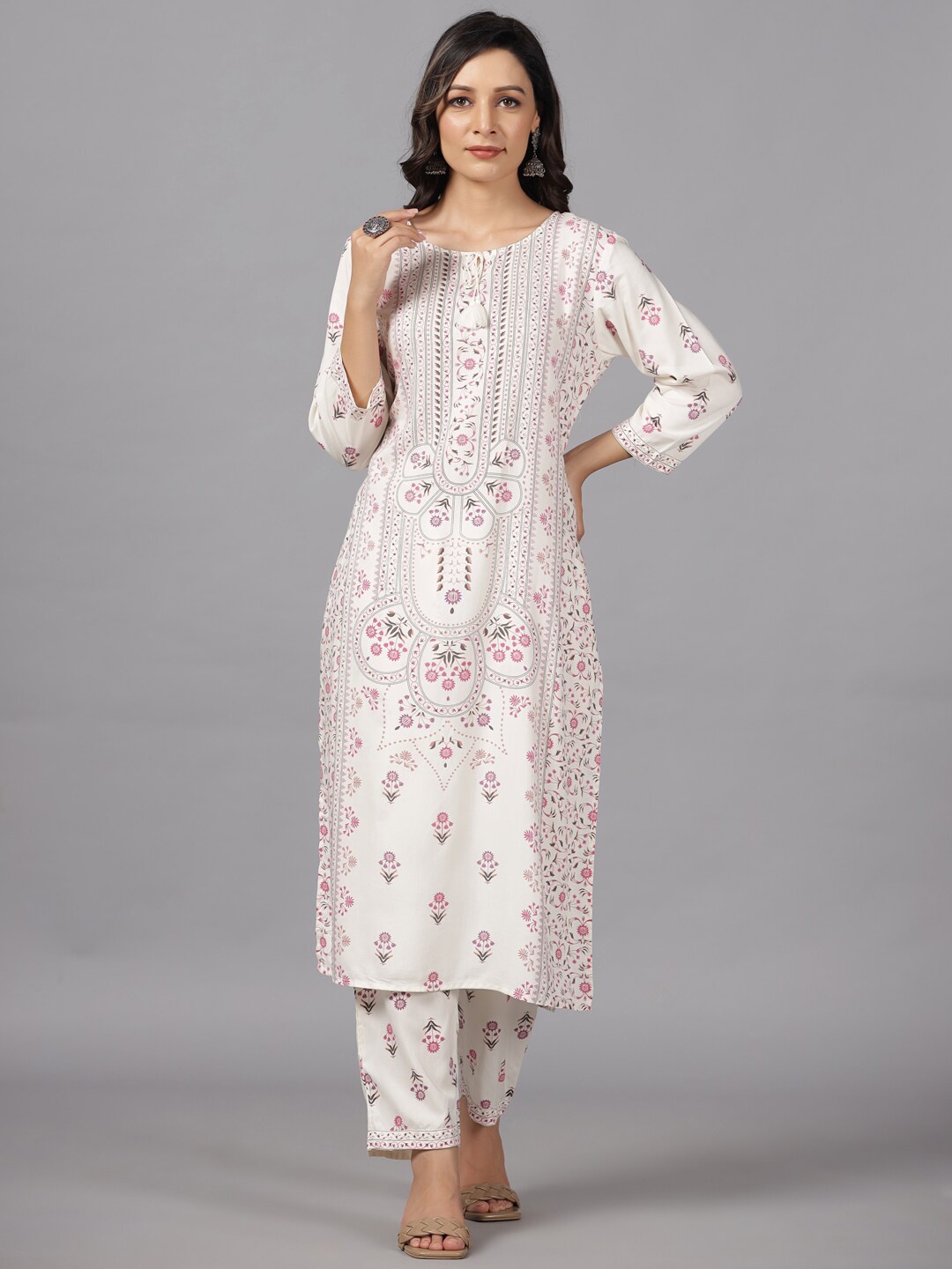 

Amchoor Ethnic Motifs Printed Tie-Up Neck Straight Kurta with Trousers, Off white