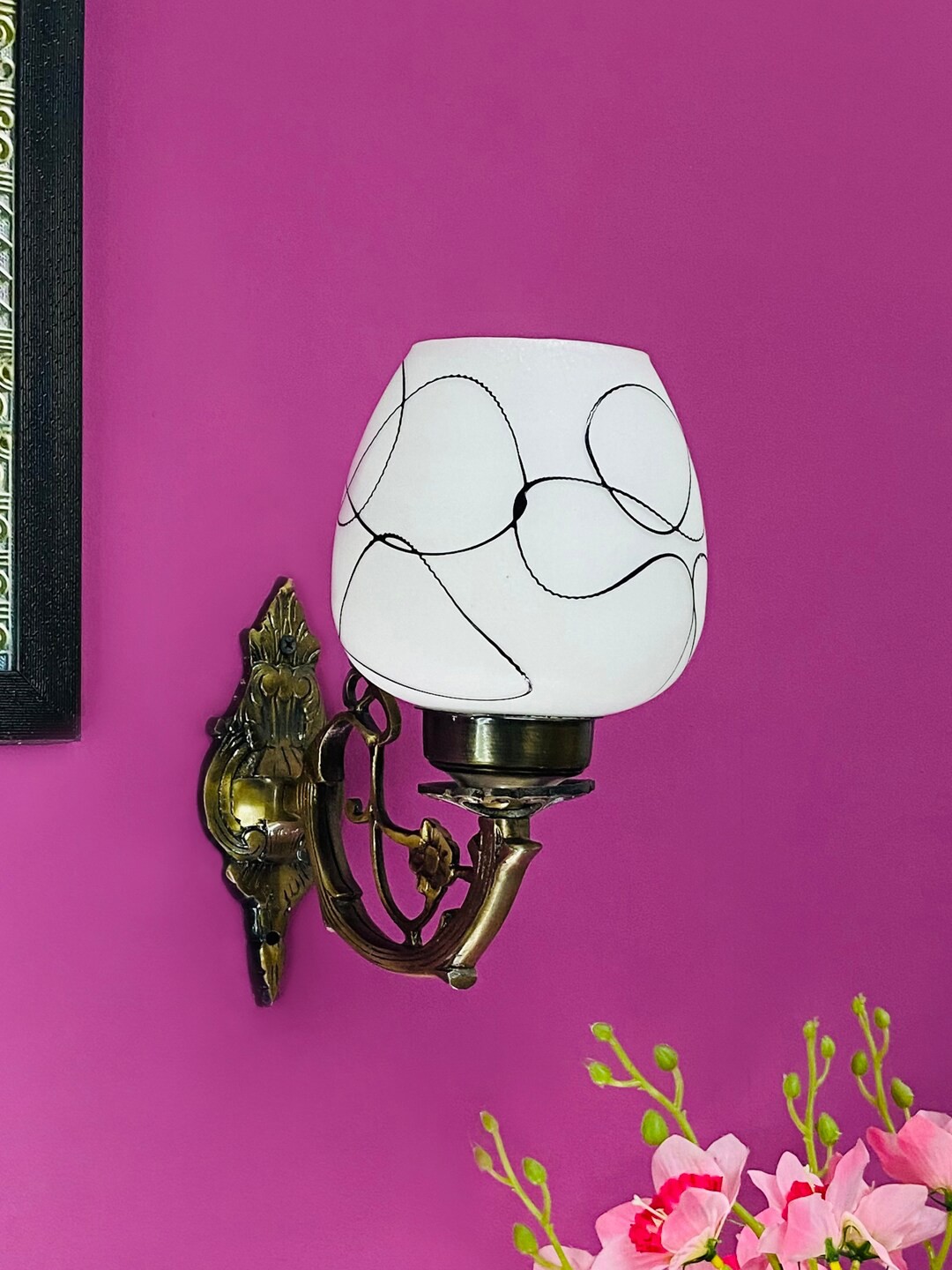 

foziq White & Black Printed Glass Wall Lamp