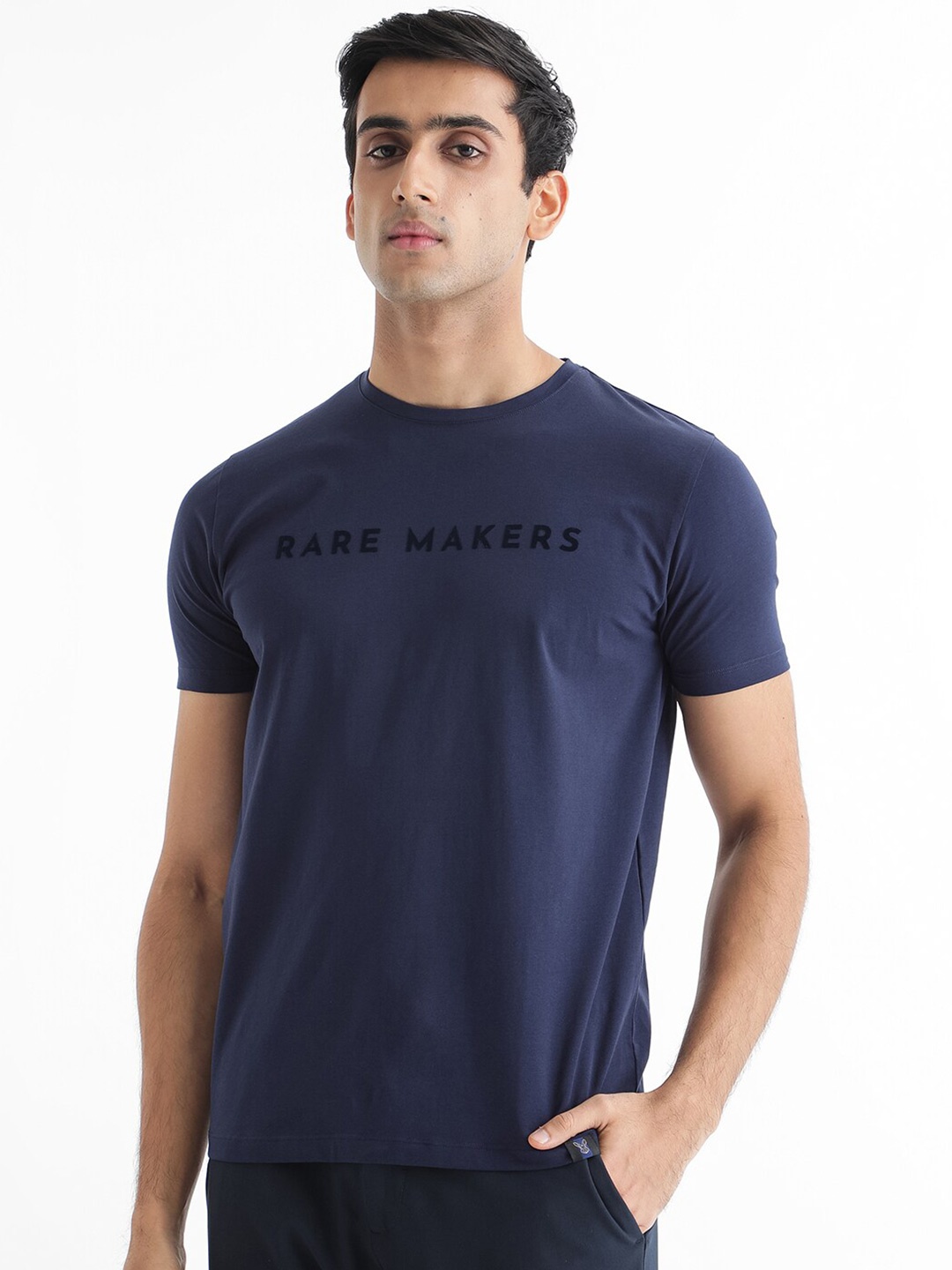 

RARE RABBIT Men Burke Typography Printed Cotton Slim Fit T-Shirt, Navy blue