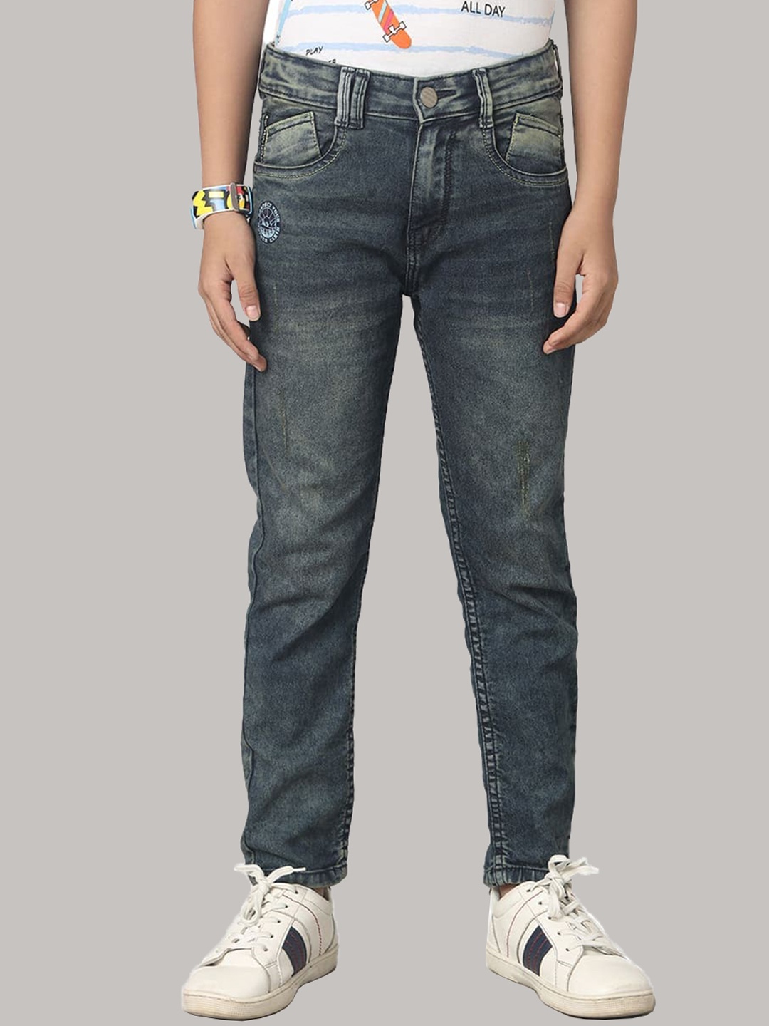 

UNDER FOURTEEN ONLY Boys Slim Fit Low Distress Heavy Fade Stretchable Jeans, Navy blue