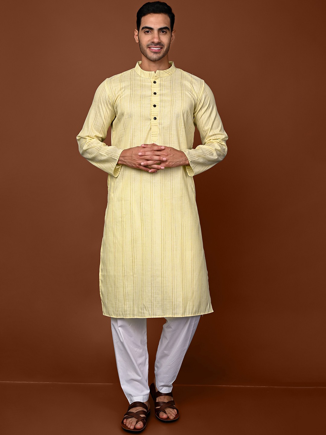 

VESHAM Striped Mandarin Collar Kurta With Pyjamas, Yellow