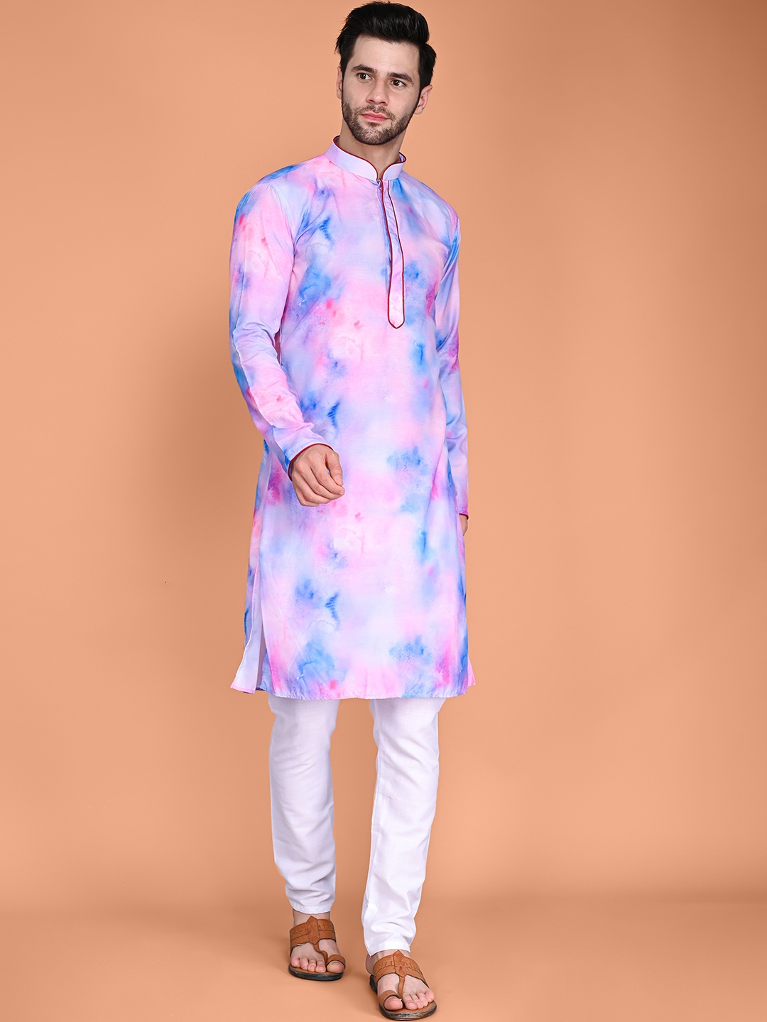 

VESHAM Abstract Printed Regular Kurta With Pyjamas, Pink