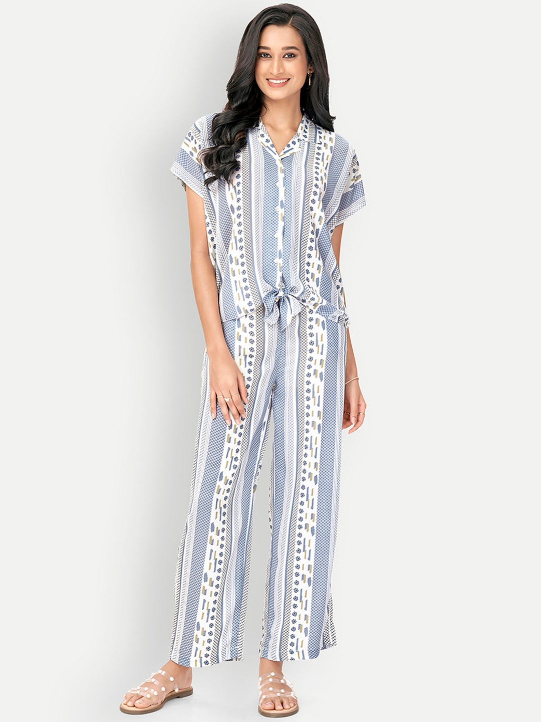 

DRESOUL Geometric Printed Shirt With Flared Palazzos, Blue