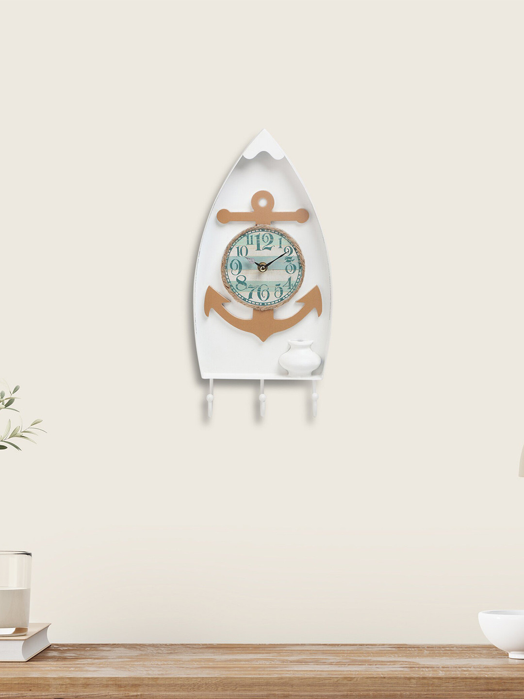 

Home Centre Corsica White & Brown Abstract Shaped Contemporary Wall Clock