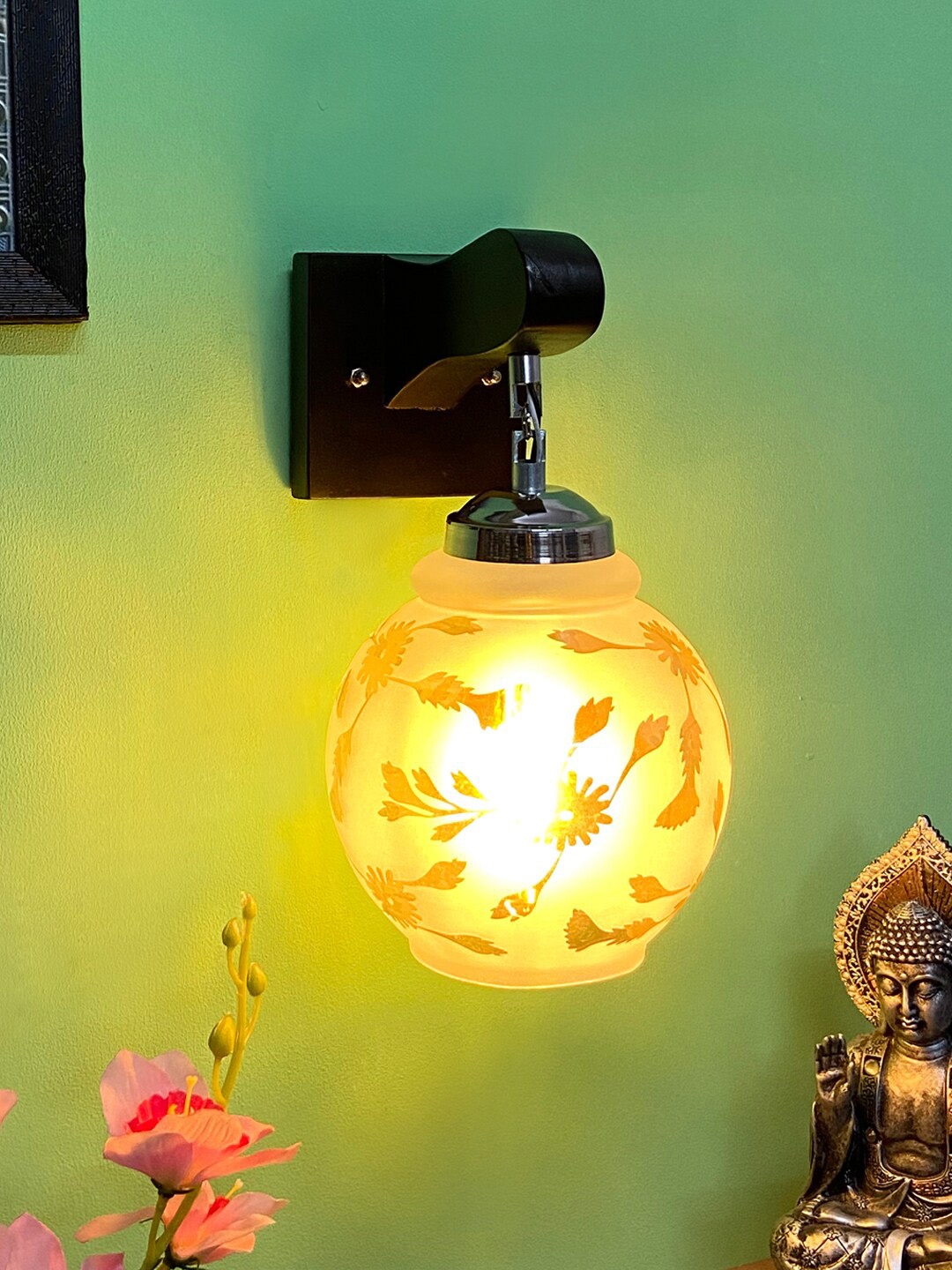 

foziq White & Golden Printed Contemporary Wall Lamp