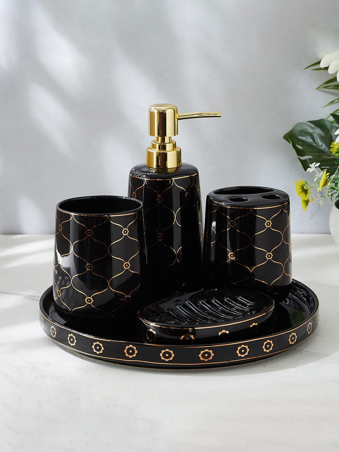 

Home Centre Nova Black 5 Pieces Printed Bathroom Accessories Set
