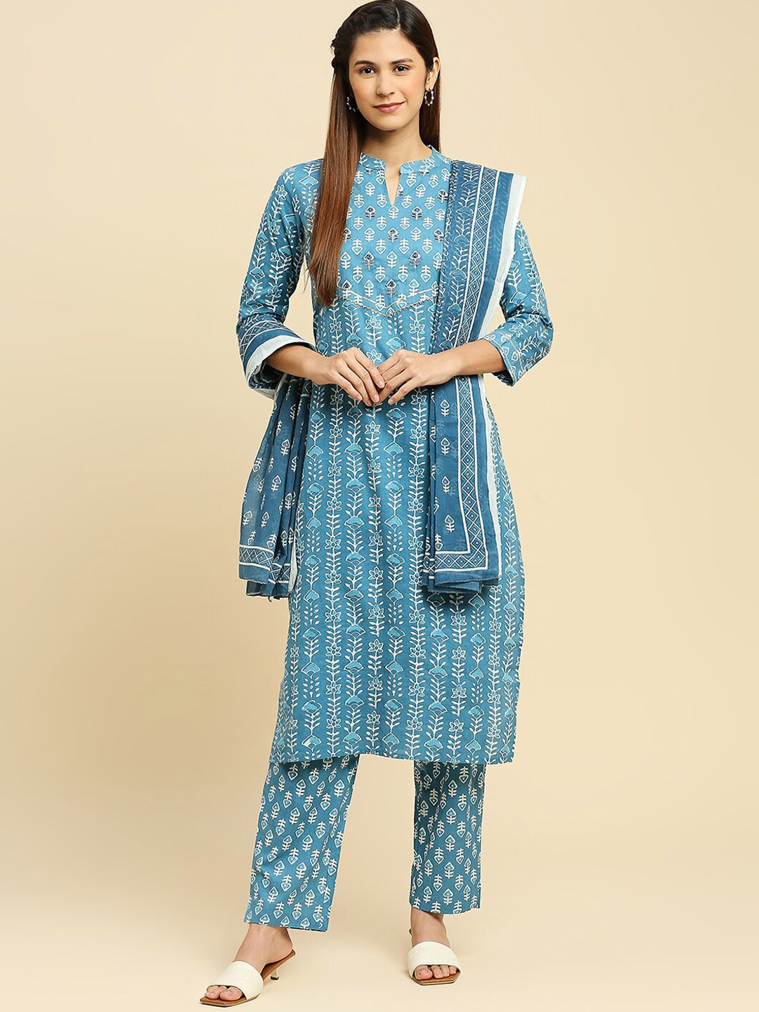 

INDYES Ethnic Motifs Printed Gotta Patti Pure Cotton Kurta with Trousers & Dupatta, Blue